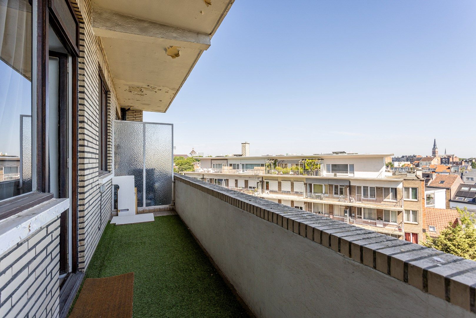 Te renoveren appartement met 2 slpk en terras! foto 7
