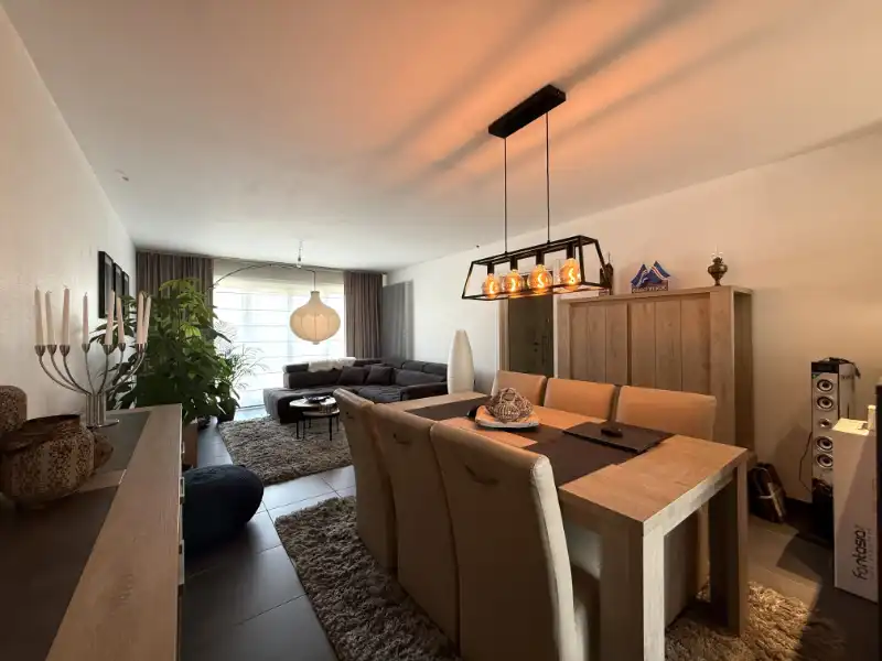 Prachtig appartement met terras en garage in het centrum van Lebbeke foto 2