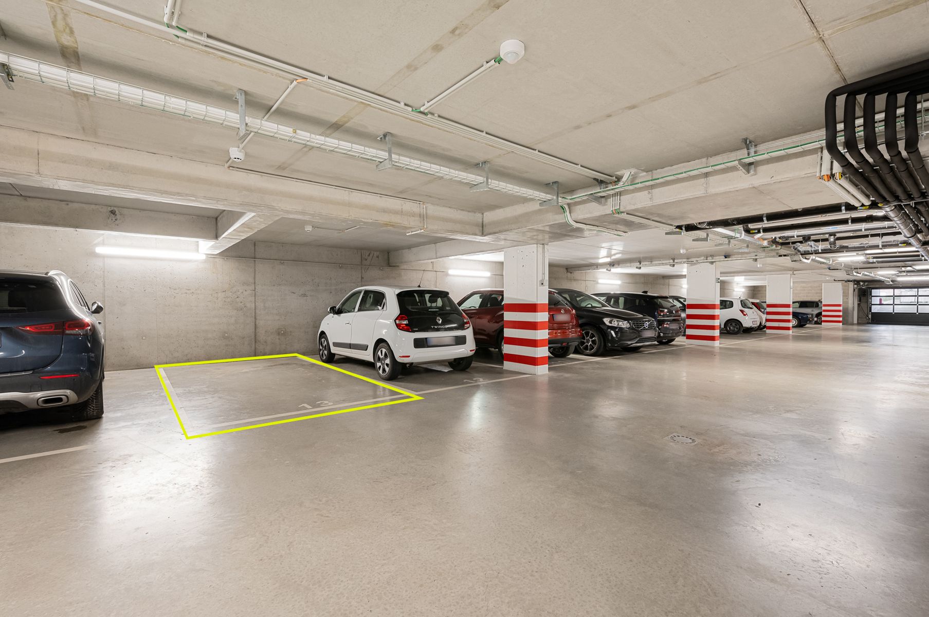 SERVICEFLAT MET 2 TERRASSEN EN ONDERGRONDSE PARKEERPLAATS foto 20