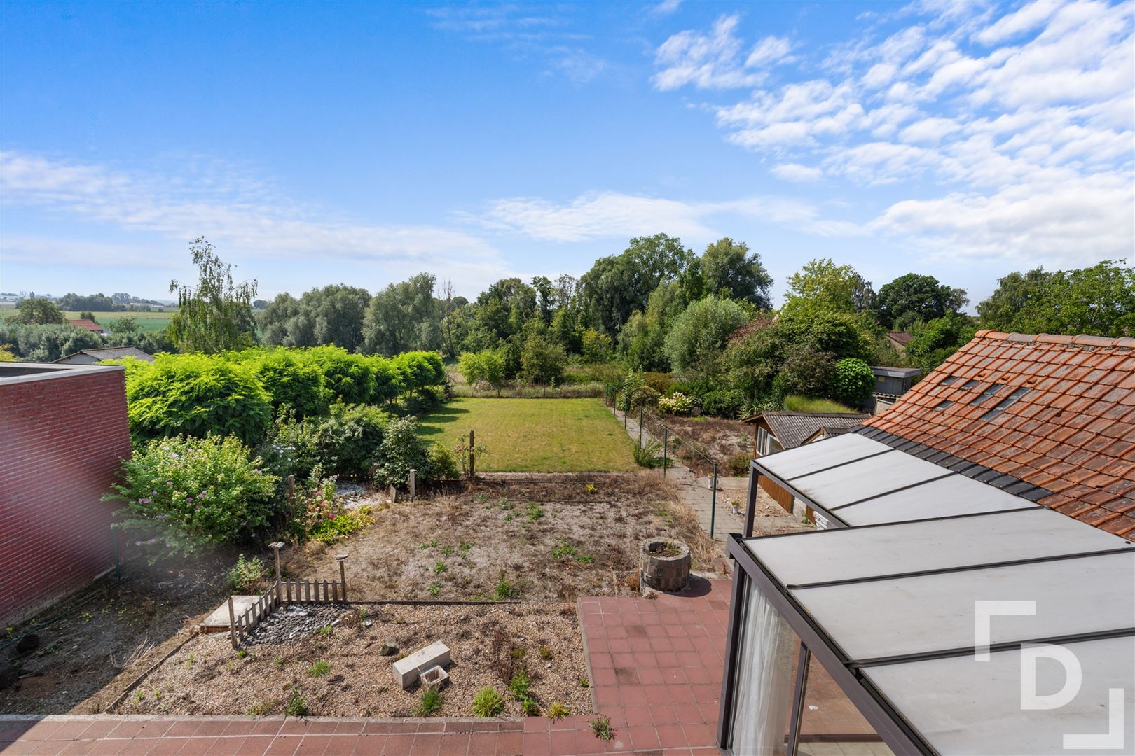 Ruime te renoveren woning te koop in Geluveld. foto 26