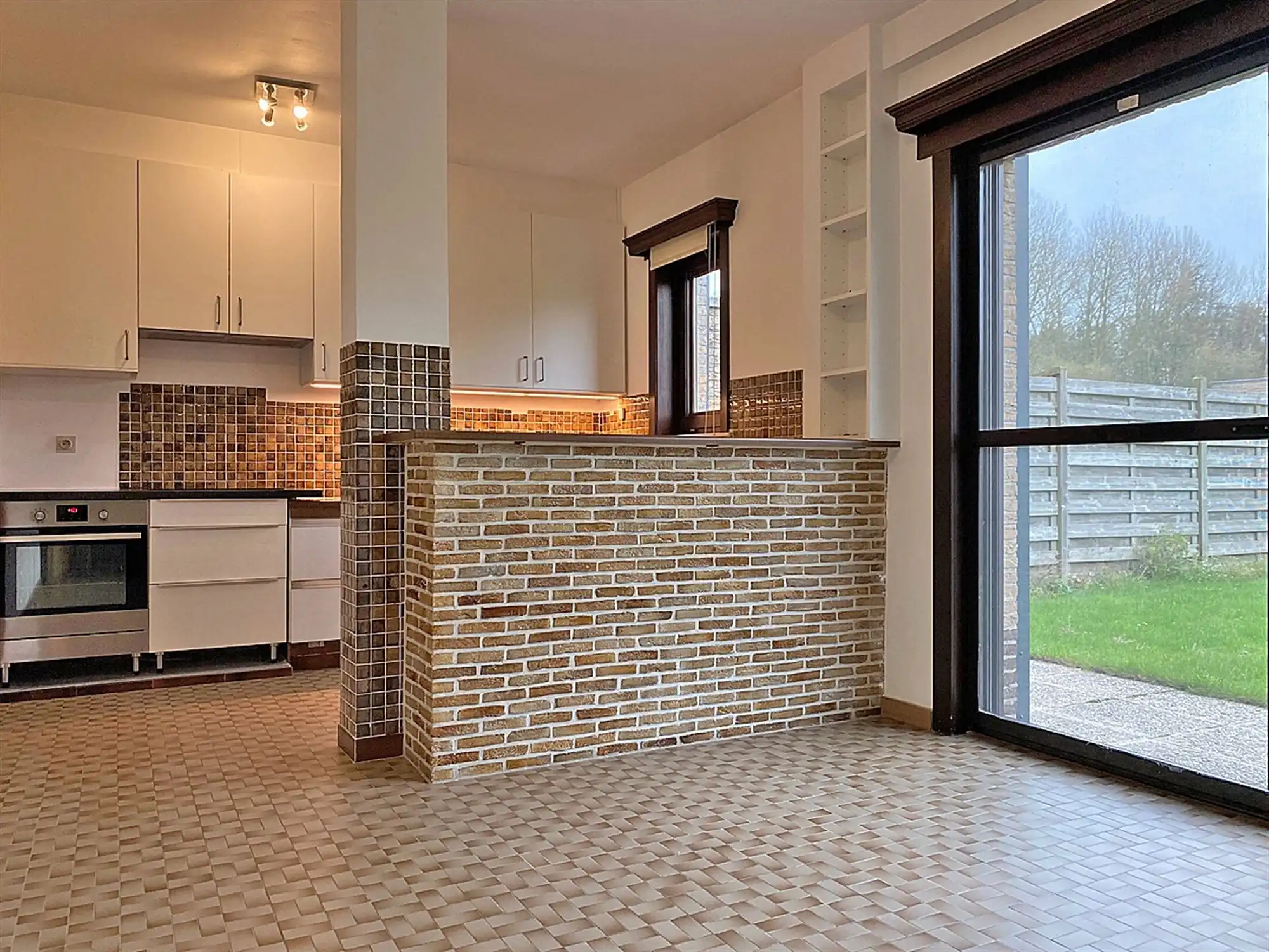 Ruime DORPSWONING met 3 SLAAPKAMERS, GARAGE & TUIN/TERRAS foto 7