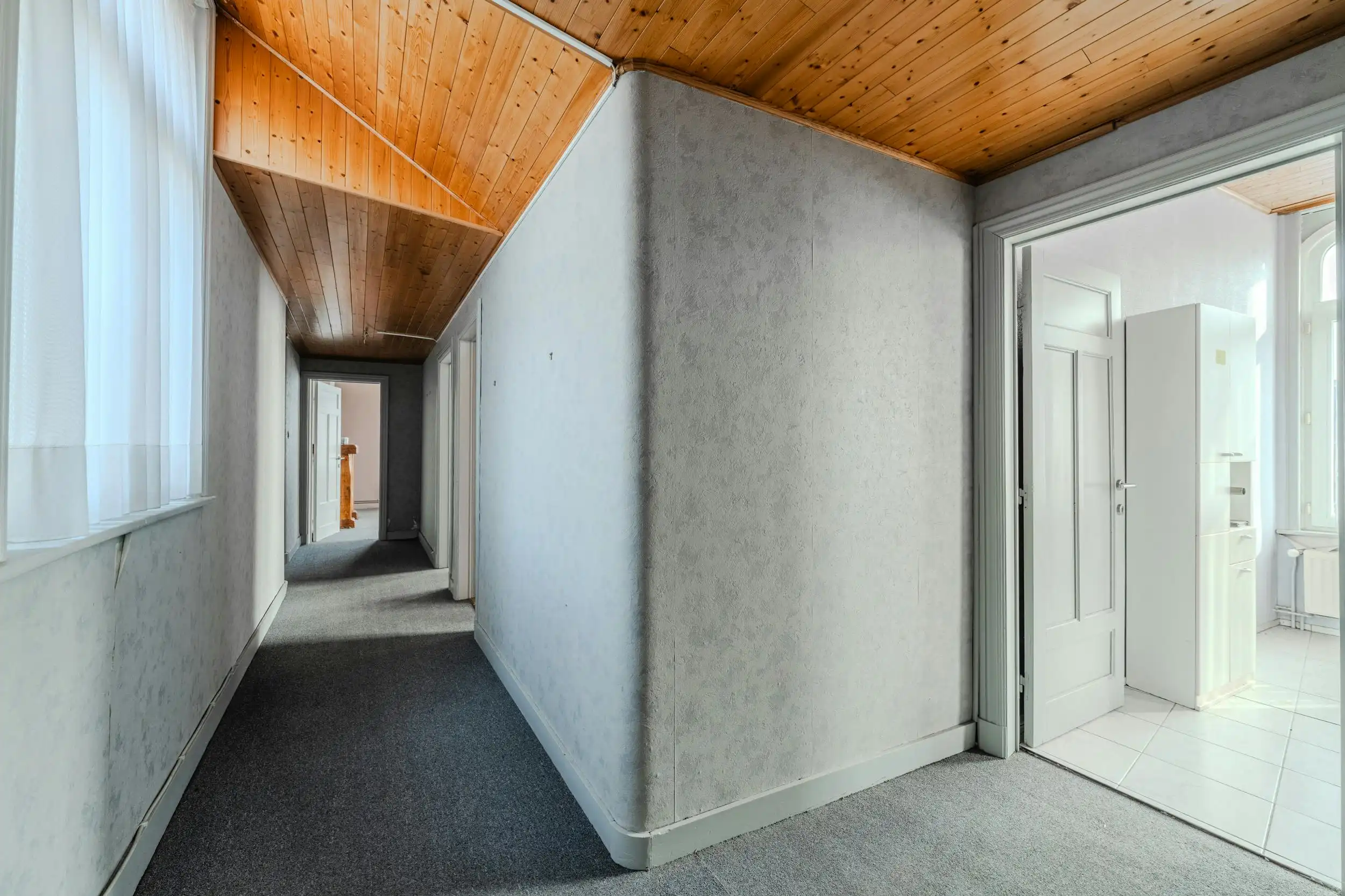 Goed gelegen handelspand met veel potentieel in Lombardsijde foto 25