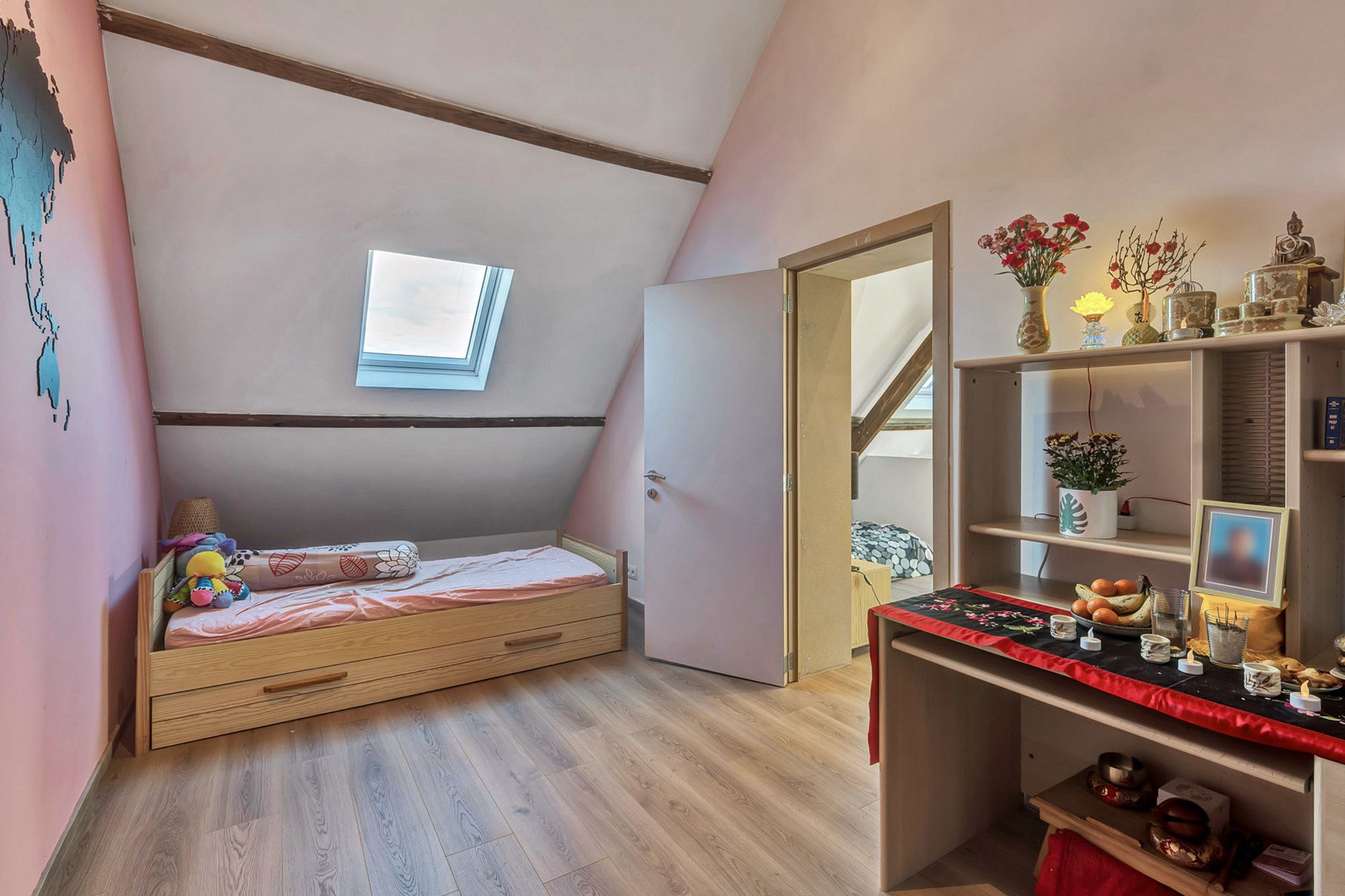 Ruime rijwoning met garage nabij centrum Deinze foto 10