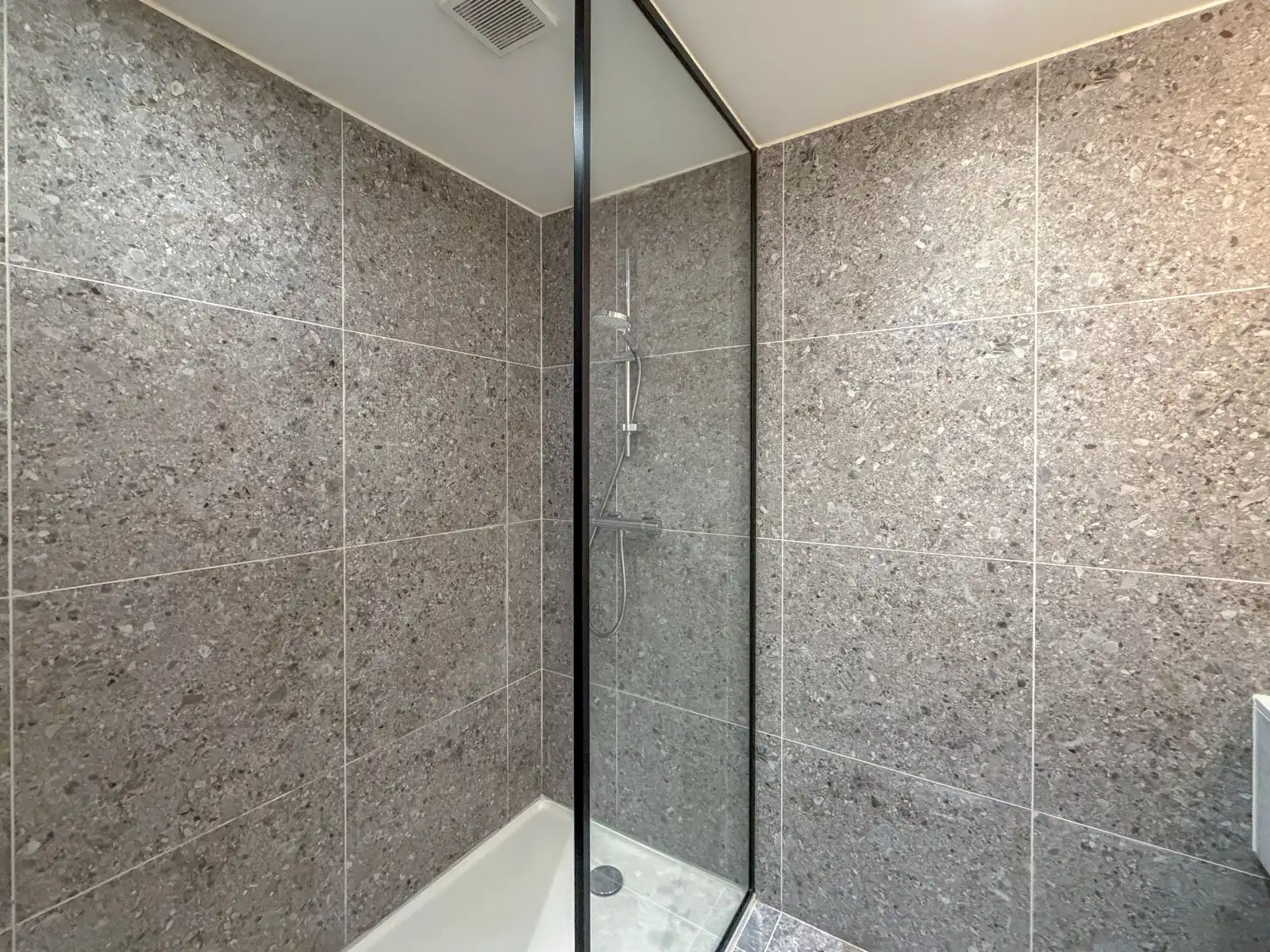 Gerenoveerd 2-slaapkamerappartement met uitzicht op Sint-Baafskathedraal foto 24