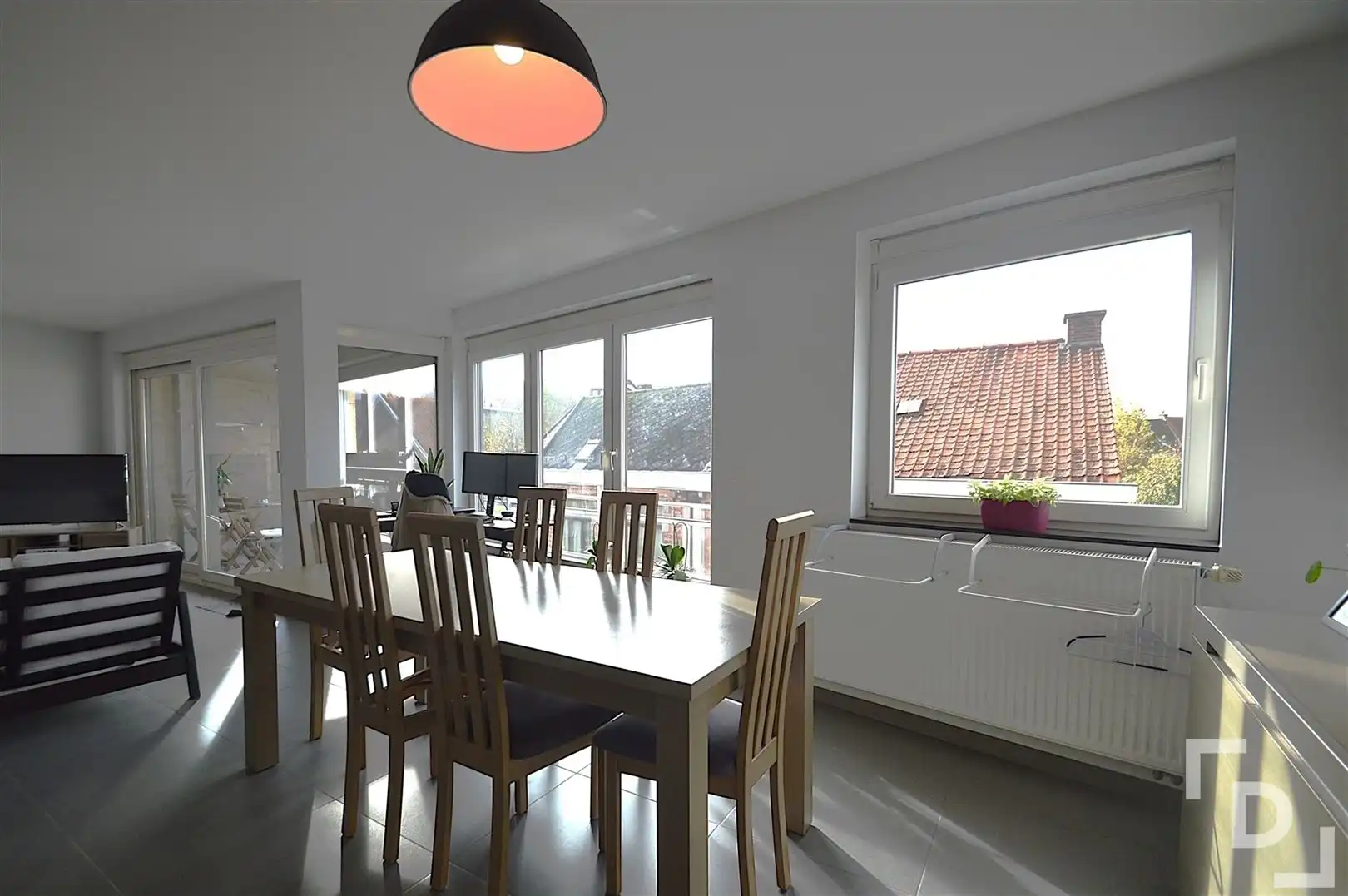 Energiezuinig en ruim appartement in centrum Ieper foto 5