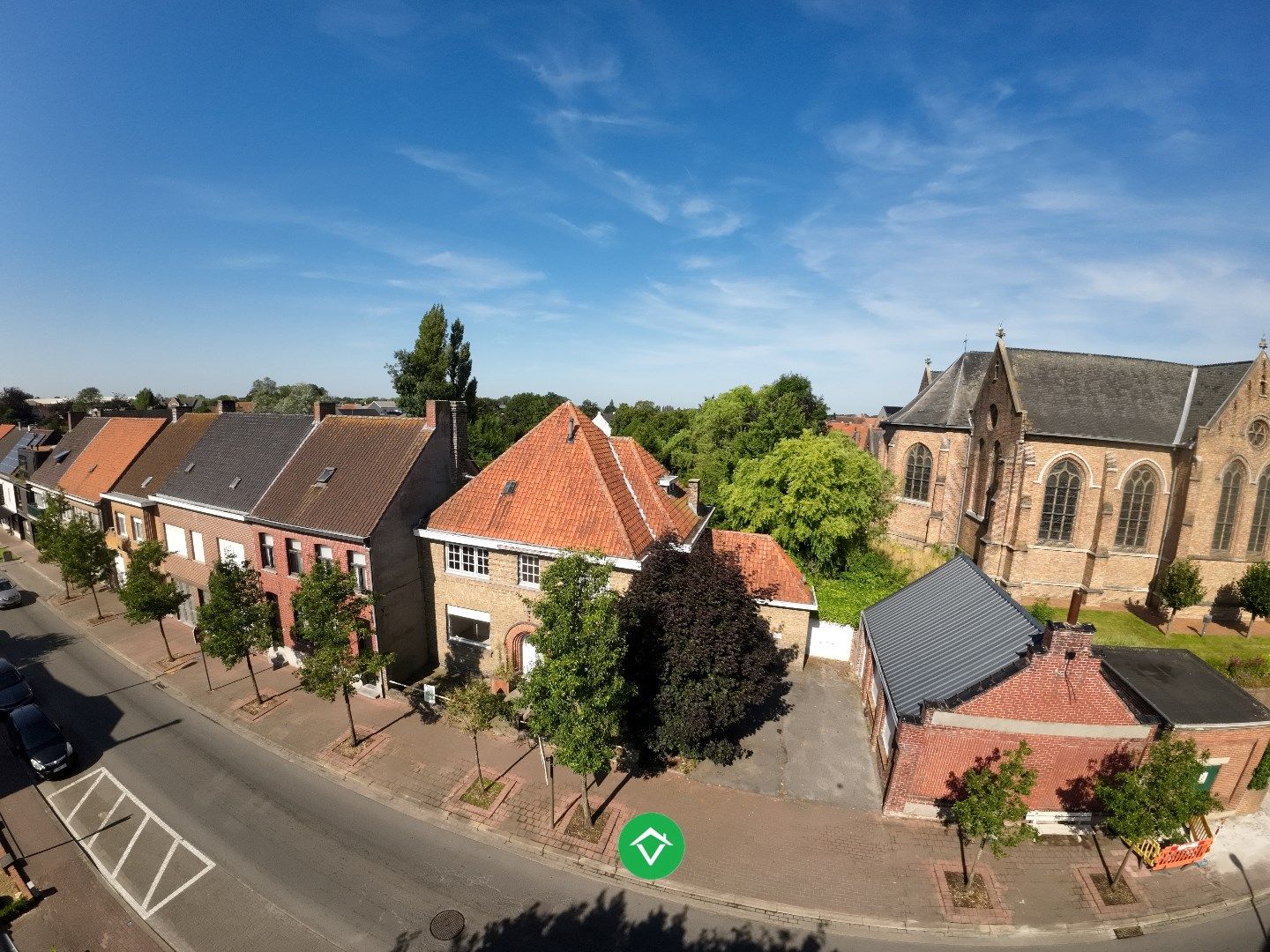 Ruime halfopen bebouwing met meerdere mogelijkheden in het centrum van Kortemark foto 25