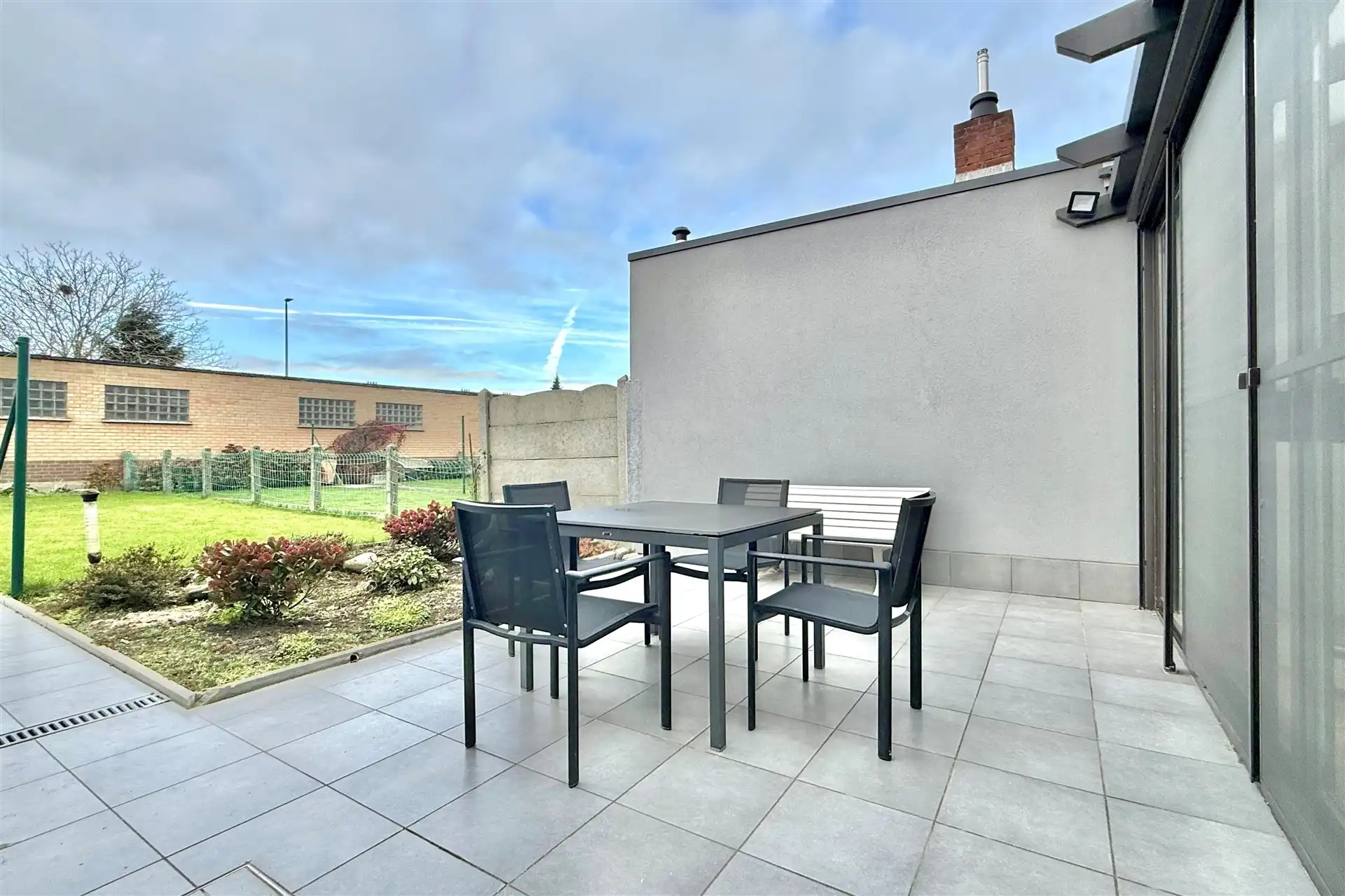 Ruime woning met garage, 4 slpk & tuin foto 24