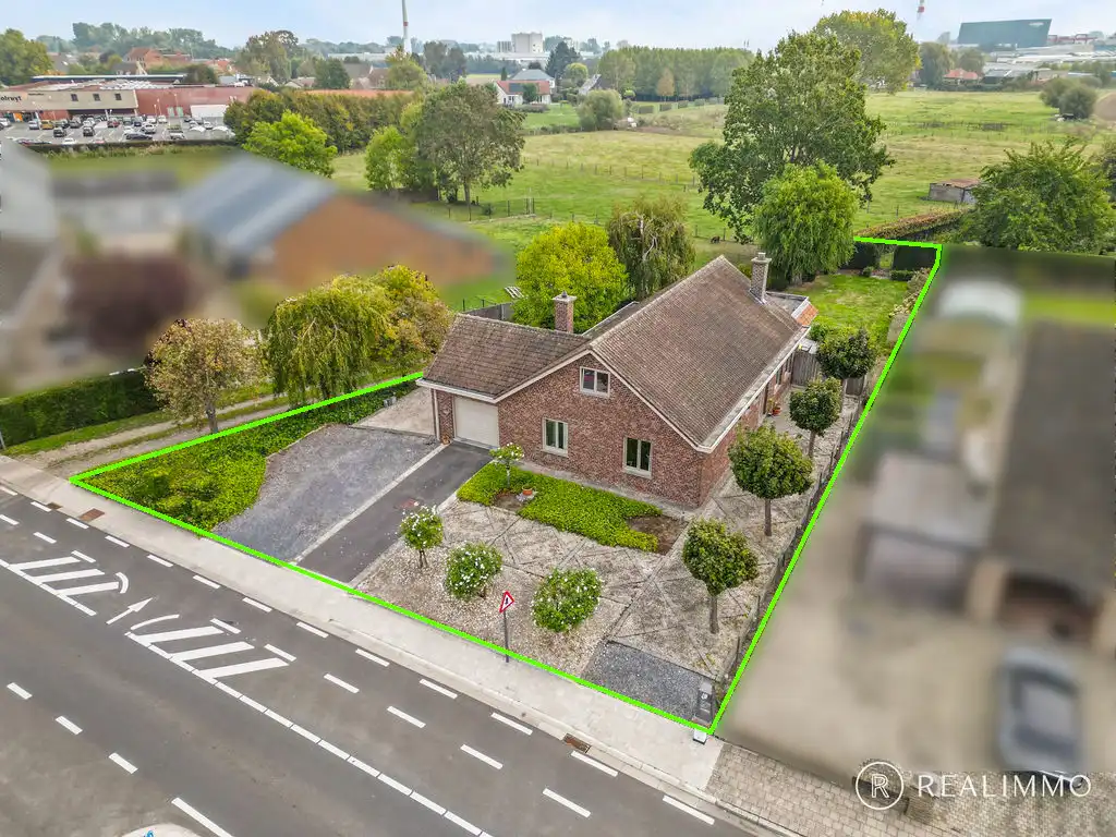 Hoofdfoto van de publicatie: Ruime en instapklare woning met 4 slaapkamers