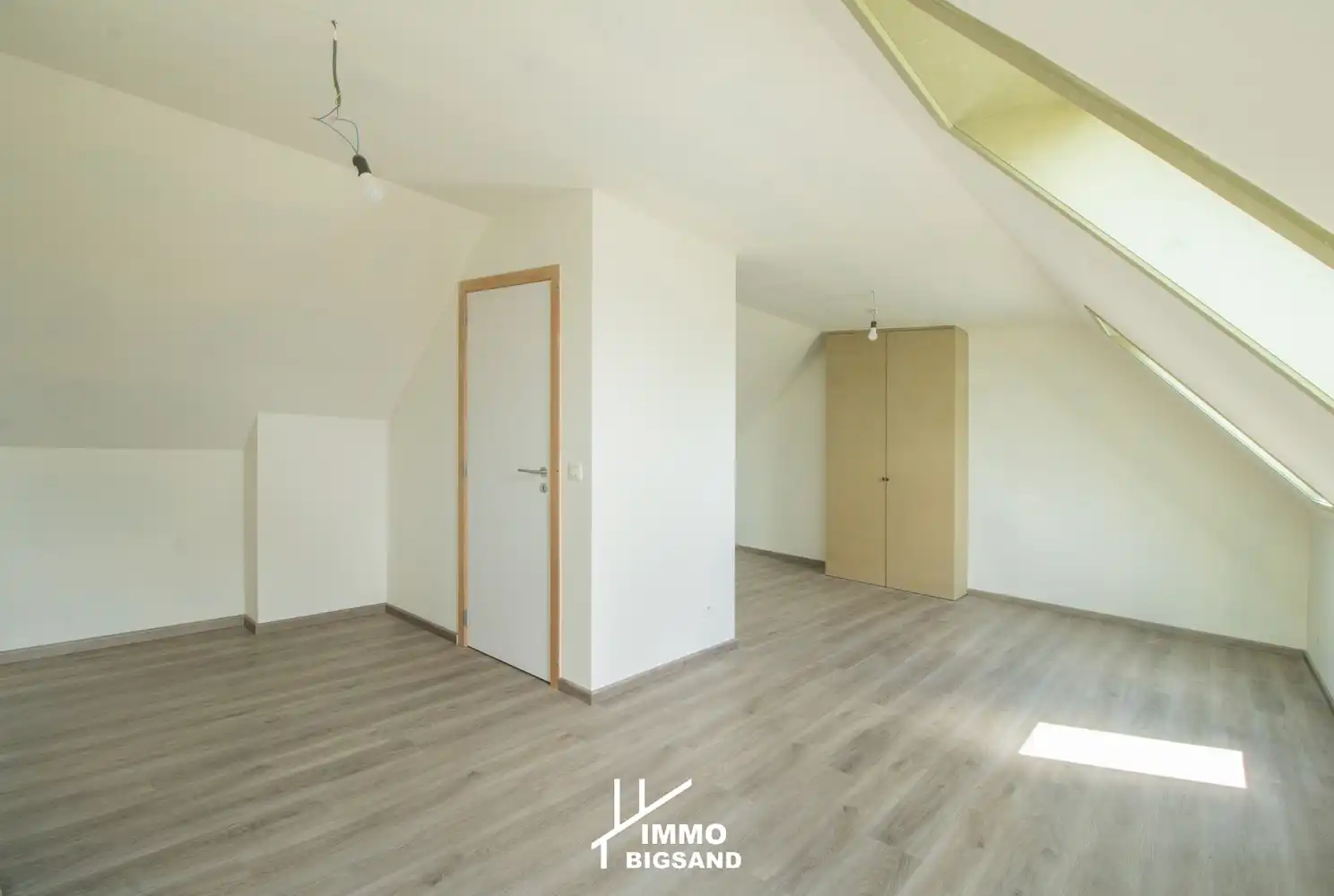 Halfopen nieuwbouwwoning te koop in rustige woonwijk met 4 slaapkamers (mogelijkheid 5 slaapkamers) foto 13