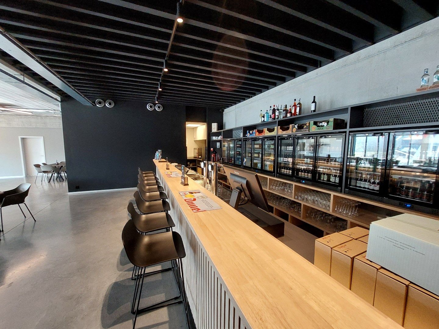 Commercieel gelegen showroom / kantoor van 276m² - nieuwbouw foto 9