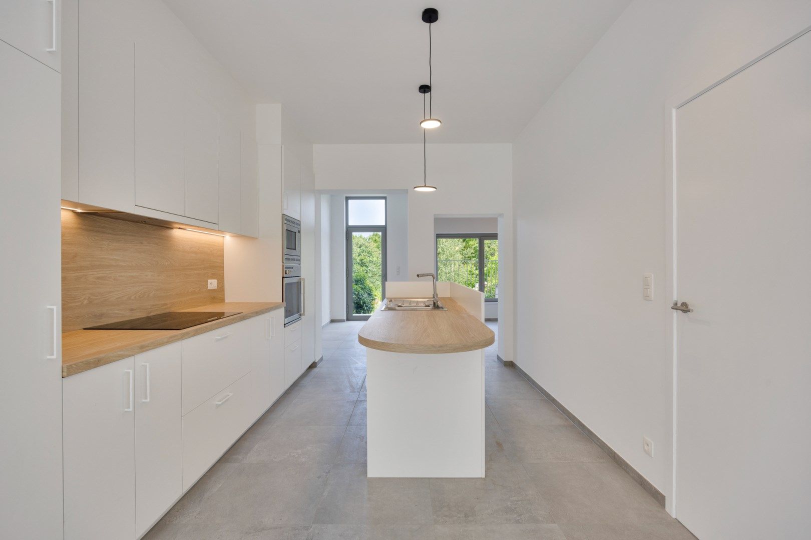 Totaal gerenoveerde en zeer goed gelegen woning op wandelafstand station met 3 ruime slaapkamers en bureauruimte - EPC A (81) kWh/m²  foto 8