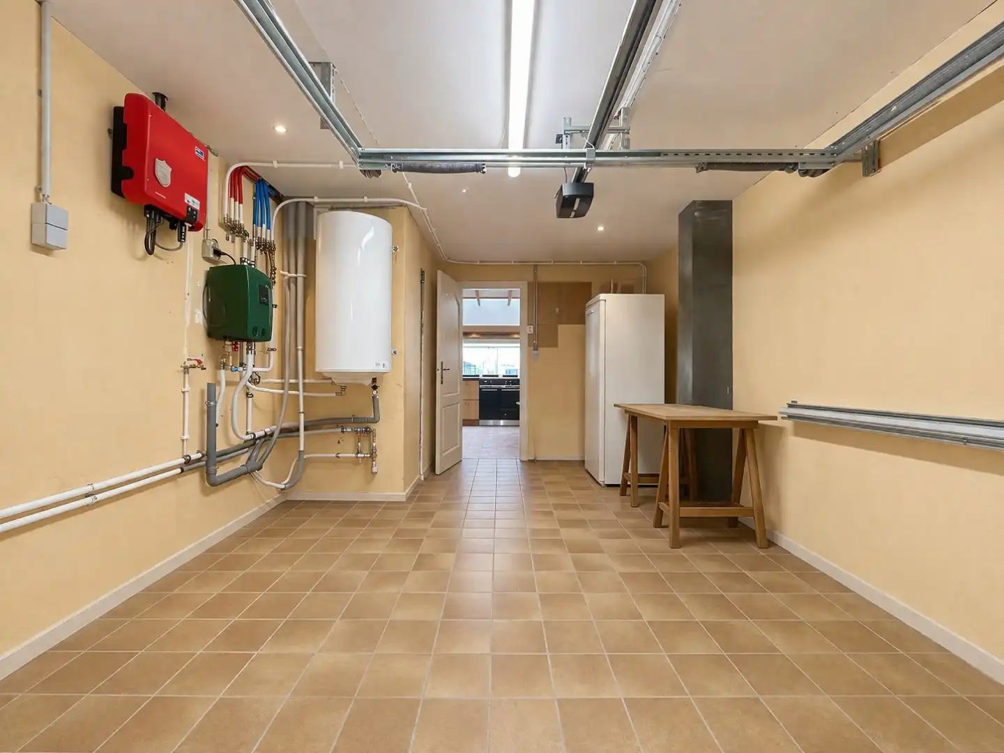 Gerenoveerde woning met o.a. 3 kamers, tuin & garage foto 20