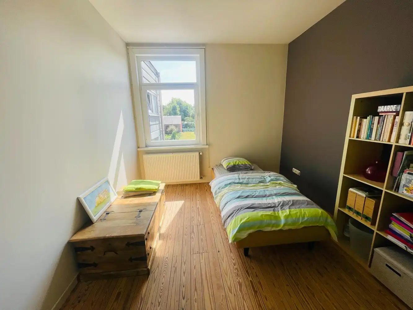 Assebroek, RUIME LICHTRIJKE INSTAPKLARE WONING met GROTE TUIN met  UITWEG+ OPRIT , mogelijkheid garage te bouwen,3 SLAAPKAMERS, Badkamer en douchekamer. foto 14