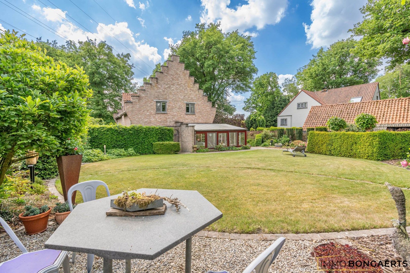 Zeer ruime woning op een leuke locatie te Bret-Gelieren. foto 5