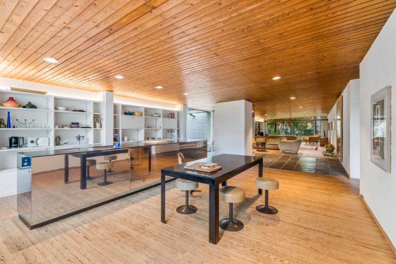 Beschermde modernistische villa op 3146m² gelegen in de Simli-wijk te Nieuwpoort-Bad. foto 2