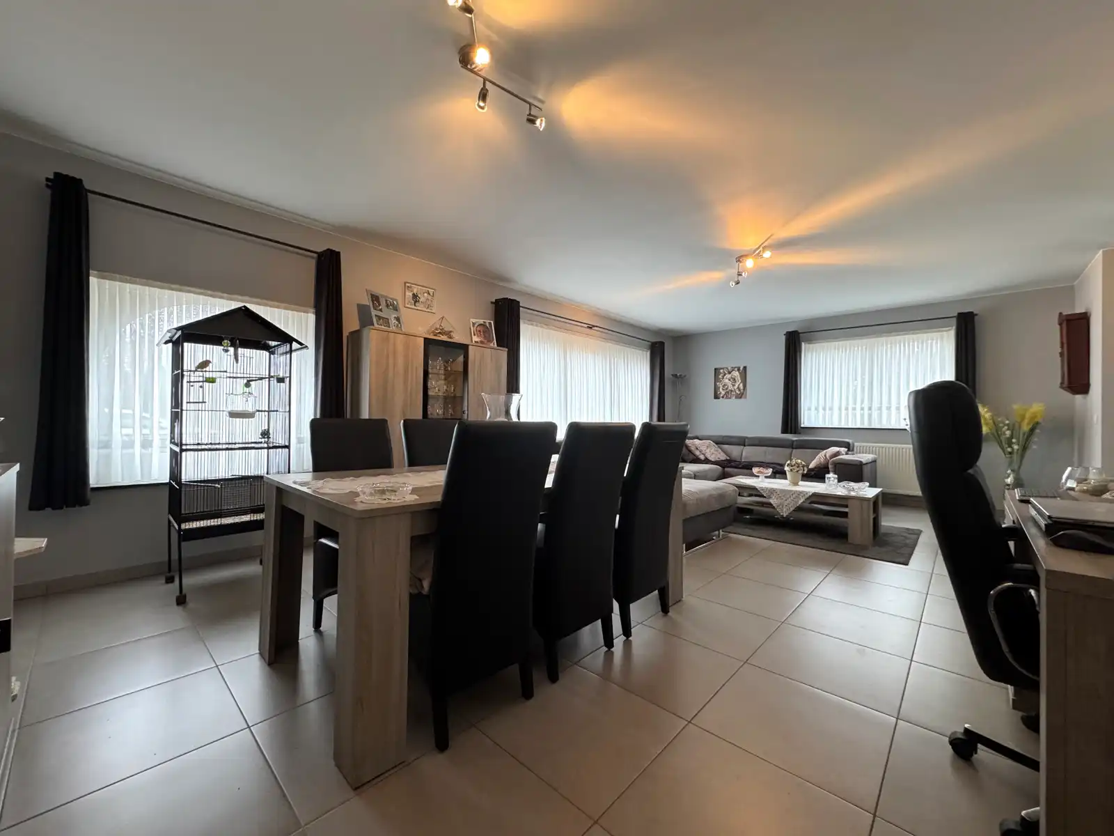 Te huur: gelijkvloers appartement met 3 slaapkamers te Erpe! foto 4