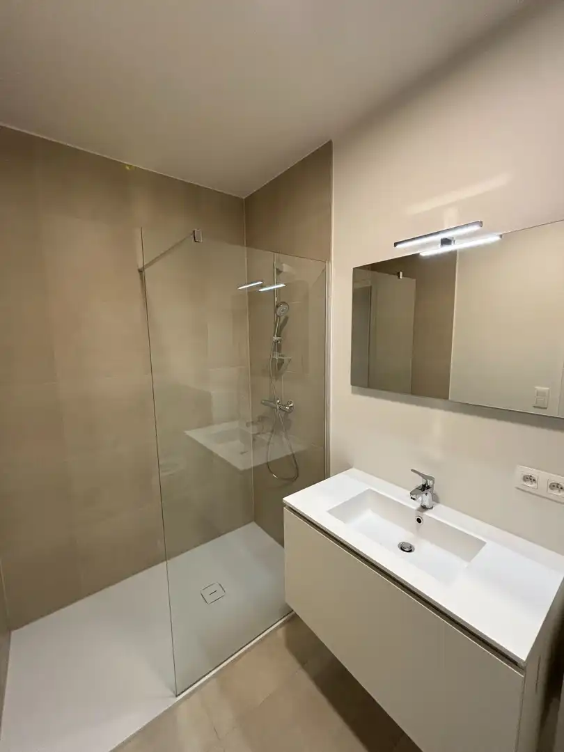 Exclusief wonen op de top: Duurzaam 3-slaapkamer Penthouse met terras van 53m² foto 32