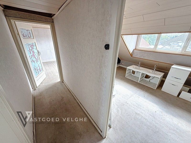 Te renoveren handelspand met duplex appartement op zichtlocatie foto 26