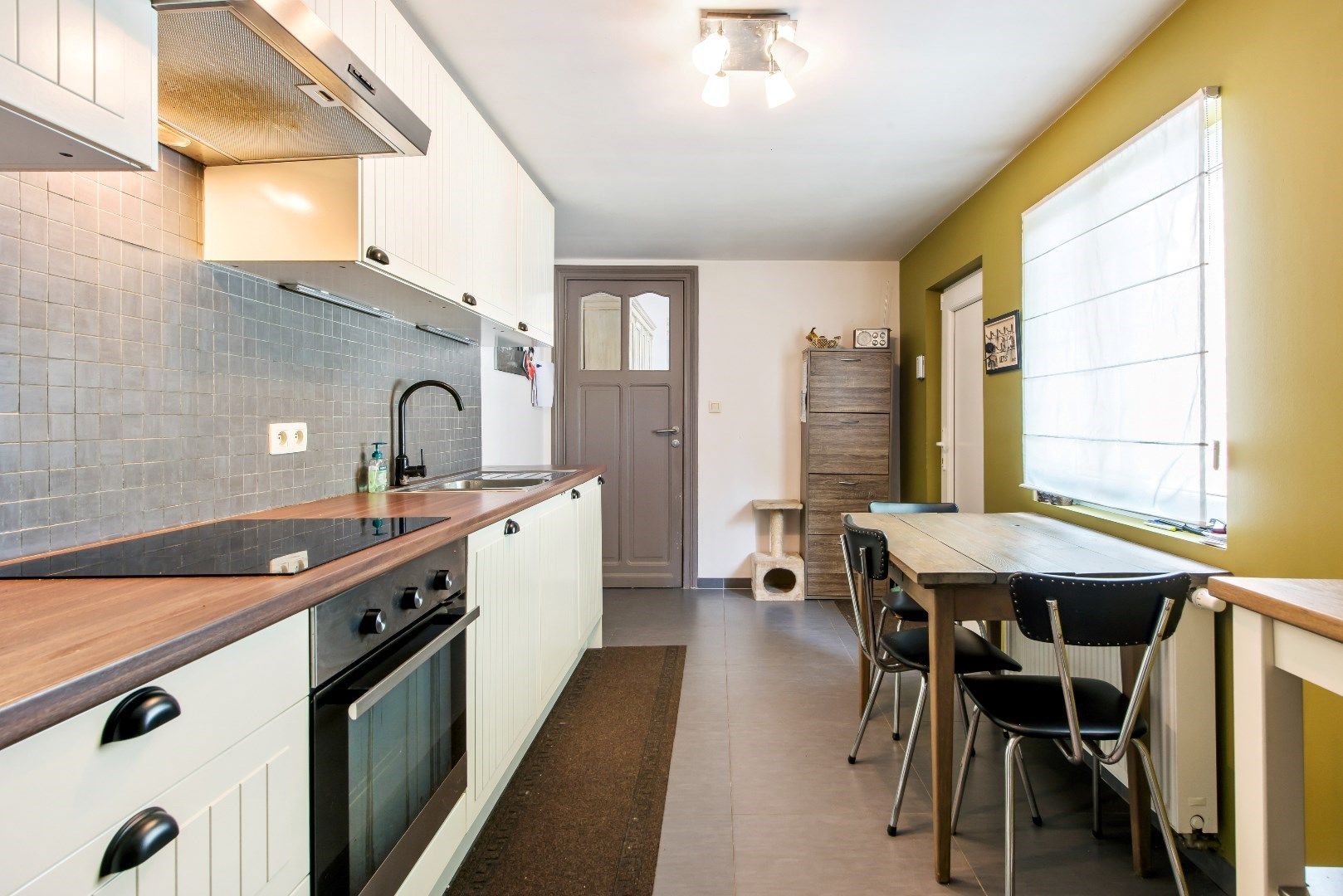 RENOVATIE 2013 | HALF OPEN STADSWONING MET TUIN | 3 SLPKS foto 7