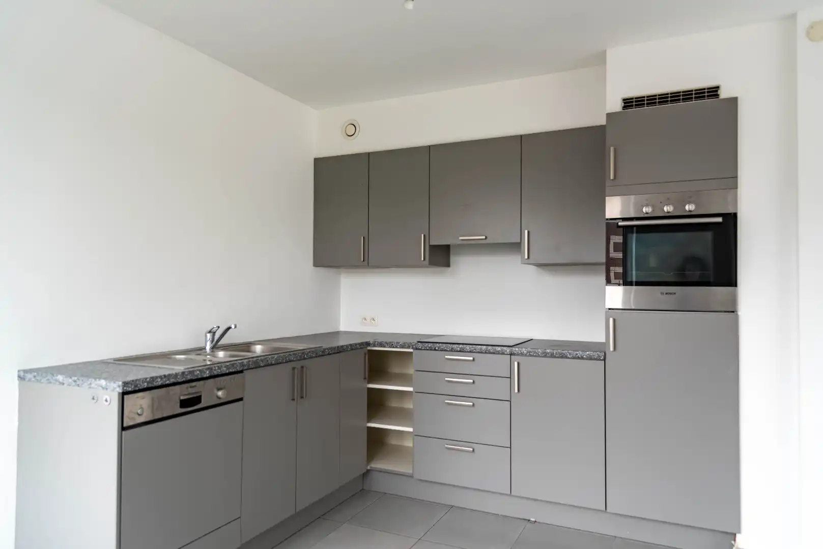 Zeer ruim en energiezuinig appartement met autostaanplaats foto 7