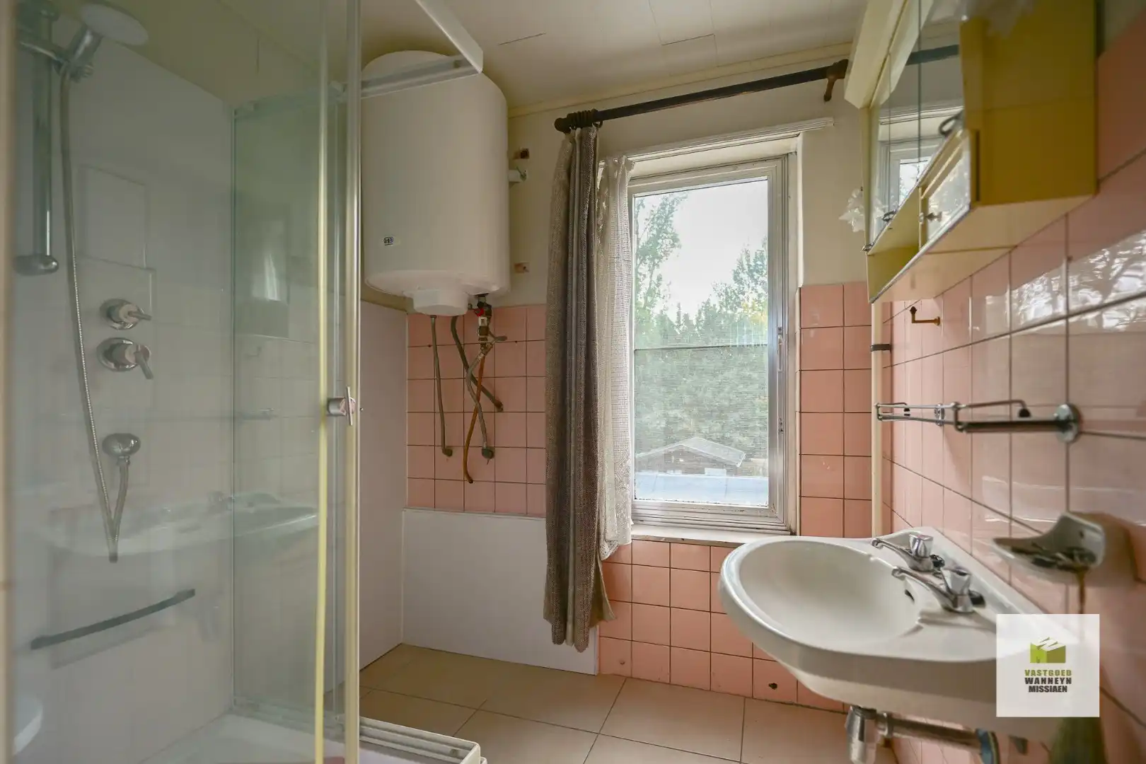 Te renoveren woning met 3 slaapkamers en zongerichte tuin op centrale ligging te Tielt foto 21