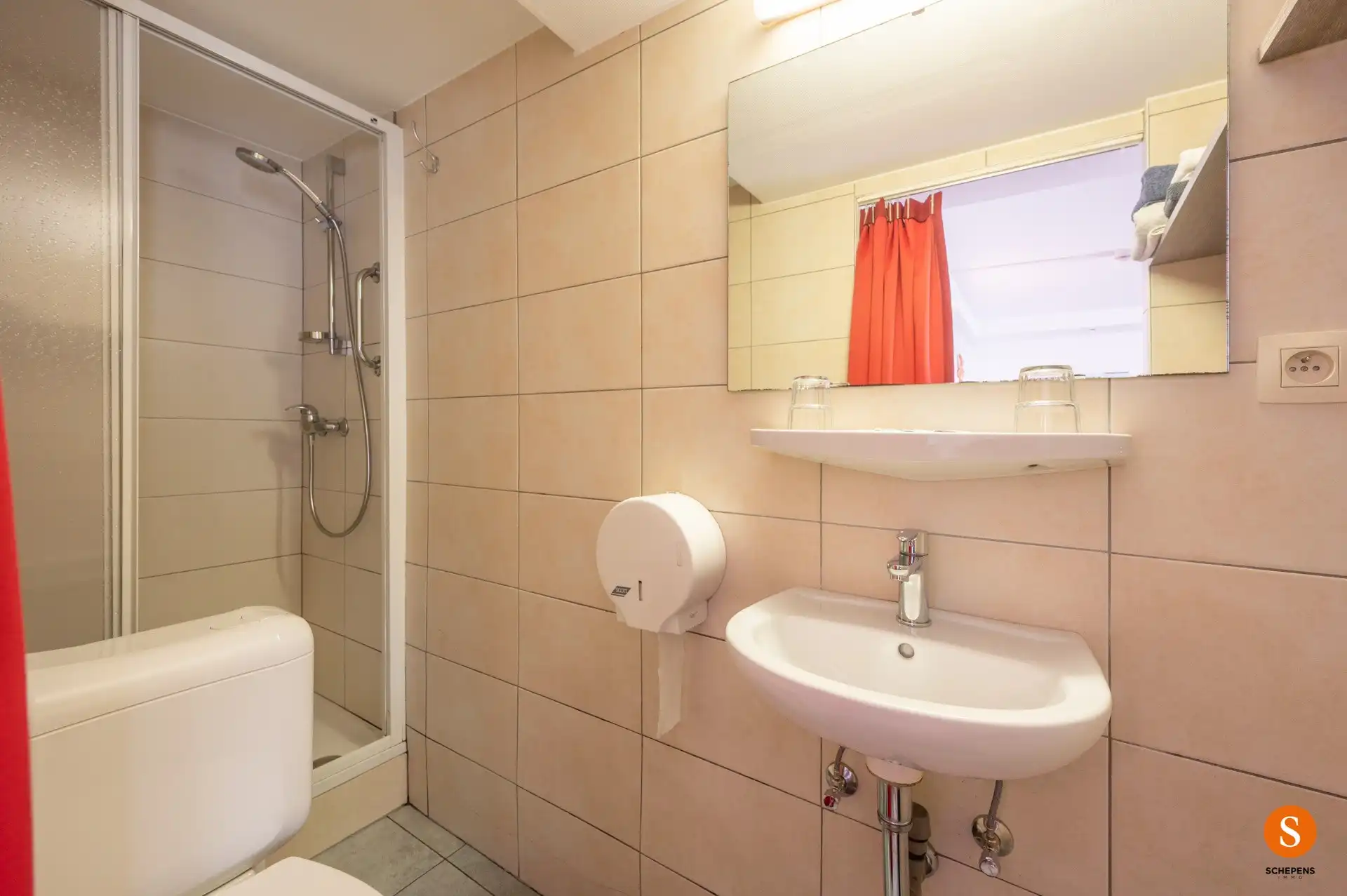 TE KOOP – Verhuurde B&B met 7 kamers én privé-woonst voor uitbaters in hartje De Haan. foto 39