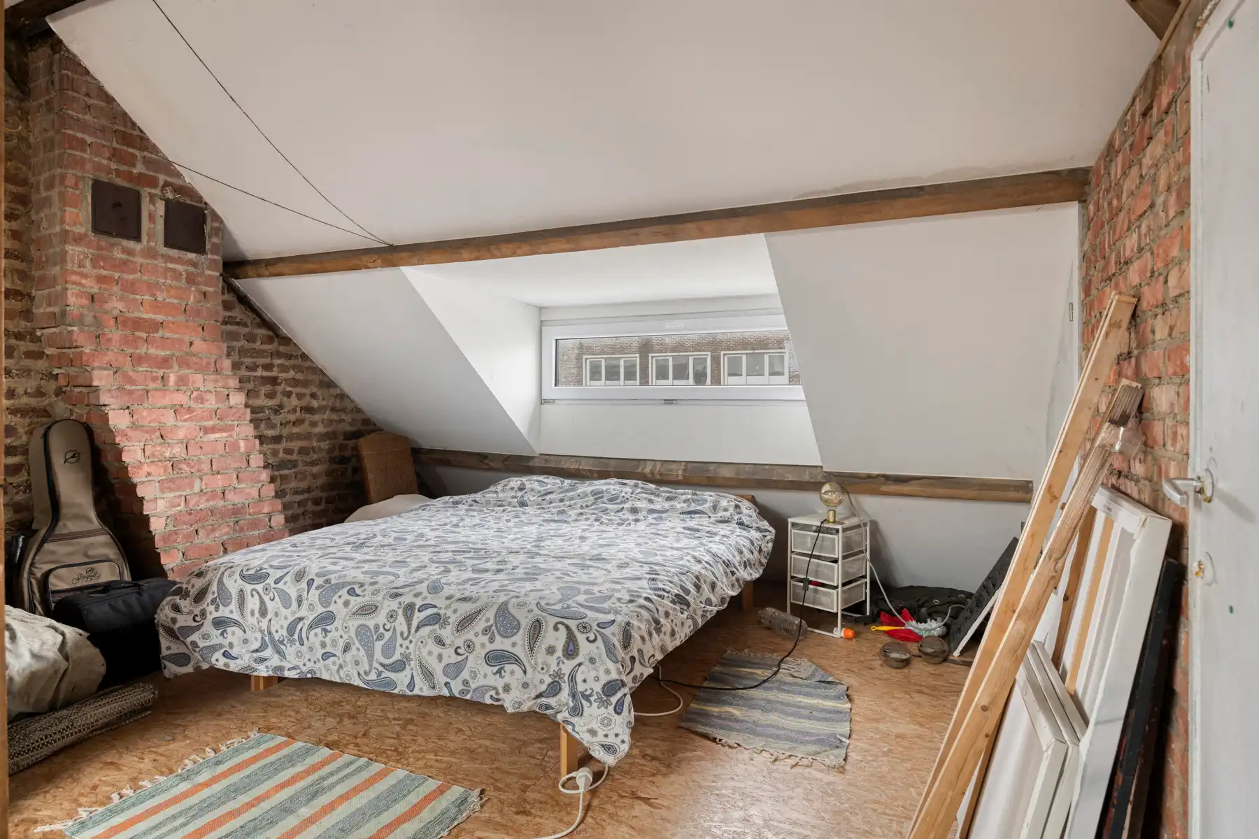 Leemans Immobiliën stelt u deze halfopen en bijzonder gezellige woning voor, gelegen in het hart van Merchtem.  foto 22