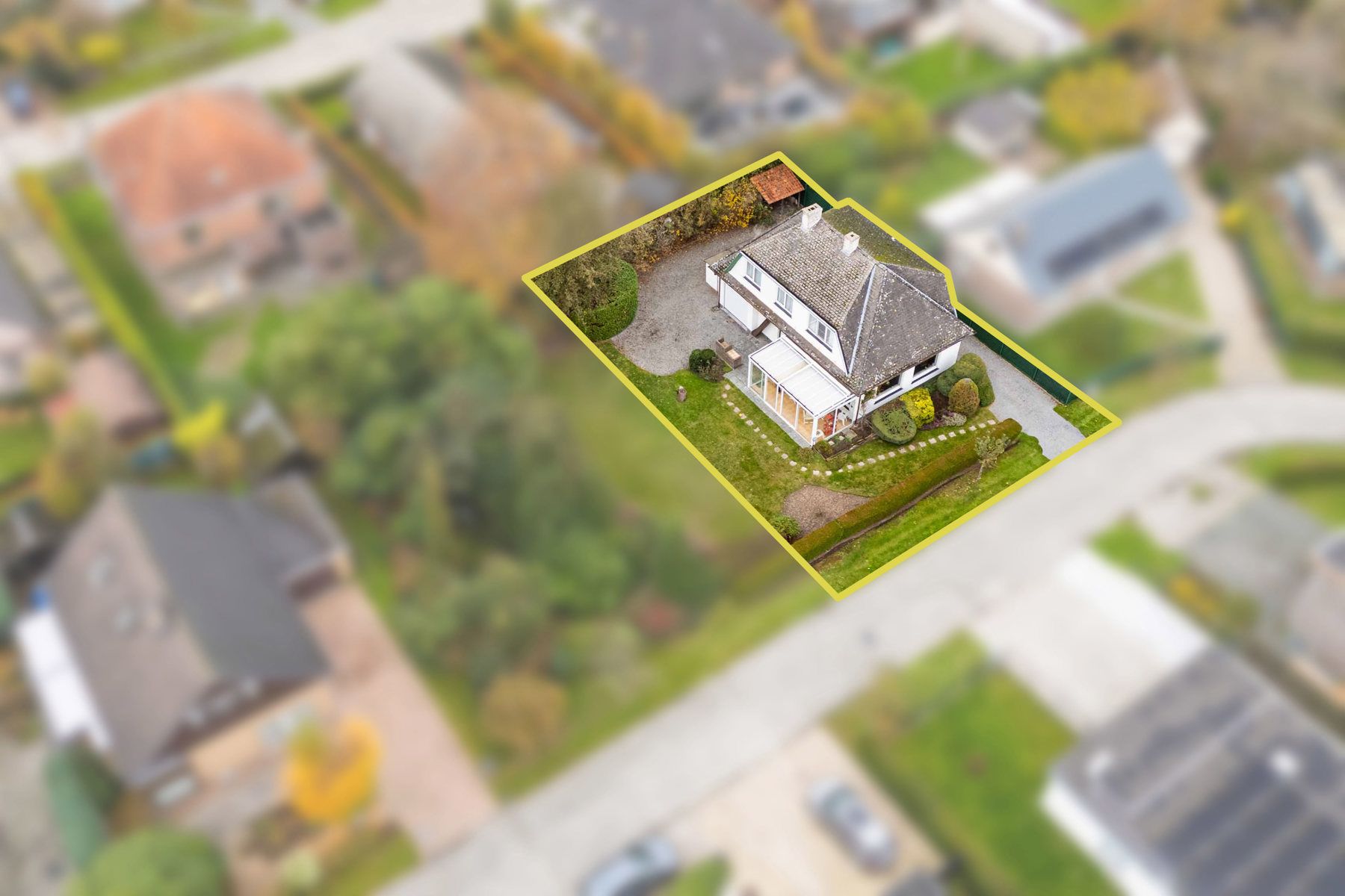 Leuke te renoveren retro villa foto 3