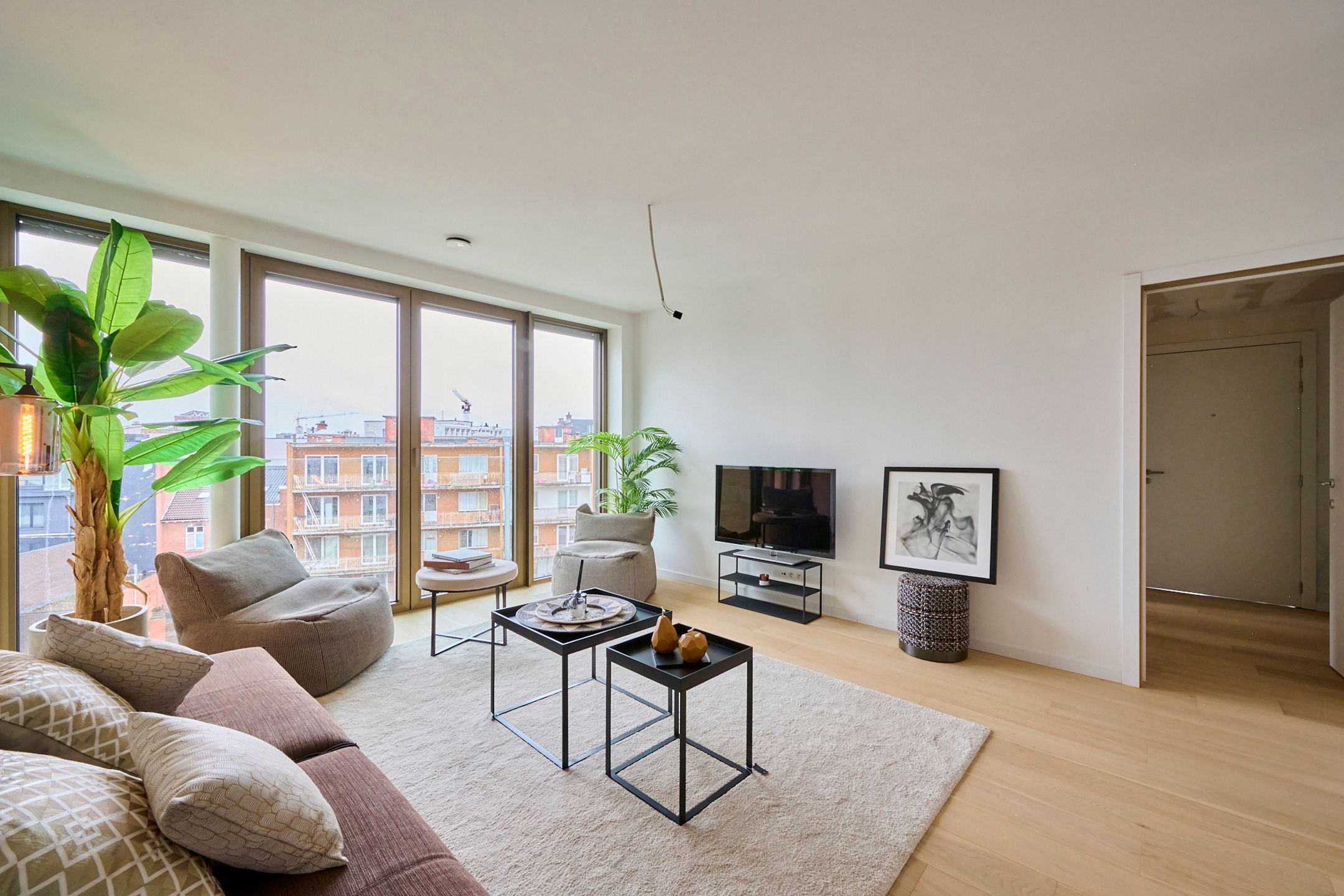 INSTAPKLAAR DOORZONAPPARTEMENT, 108m², 2 SLAAPKAMERS foto 2