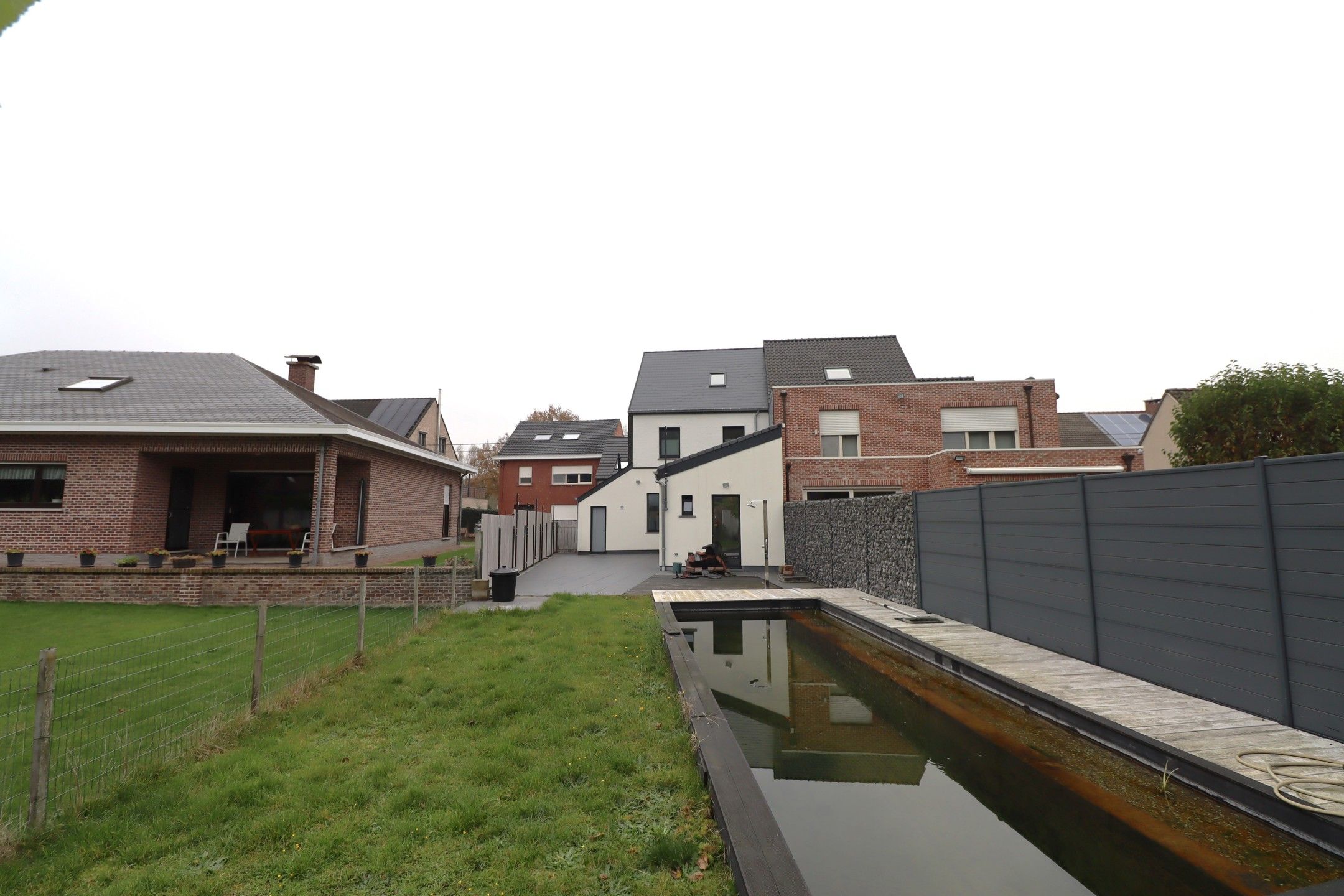 Gerenoveerde woning met tuin, garage en zwemvijver in Hingene foto 8