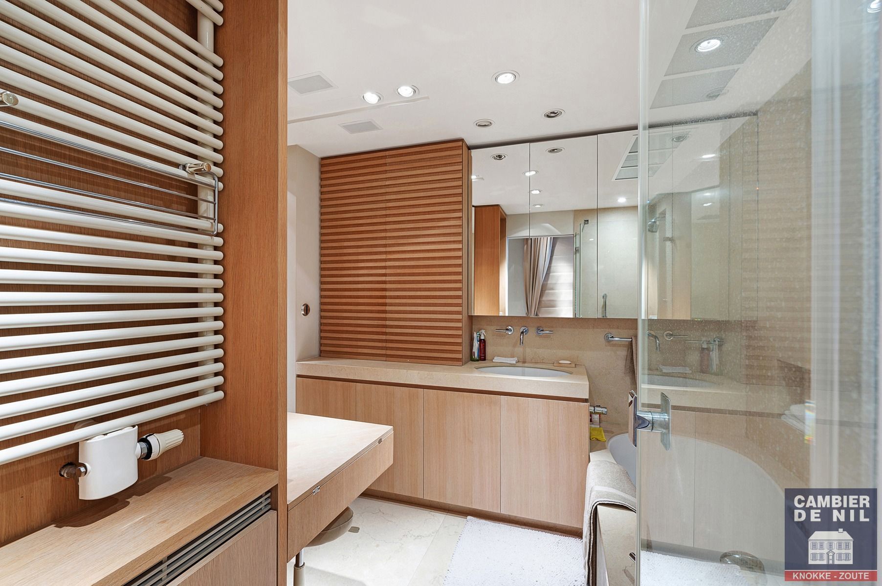 Ruim hoekappartment met terrassen, op enkele passen van het Albertplein foto 17