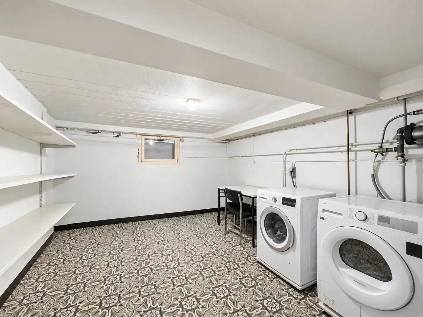 Moorslede – Halfopen woning met 5 slaapkamers en gezellige tuin foto 25