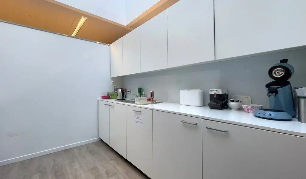 Instapklare kantoren te huur vlakbij E19 in Kontich foto 18