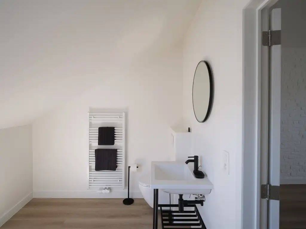 Instapklare en karaktervolle herenwoning (= kantoor) met buitenruimte aan de gegeerde Coupure foto 23