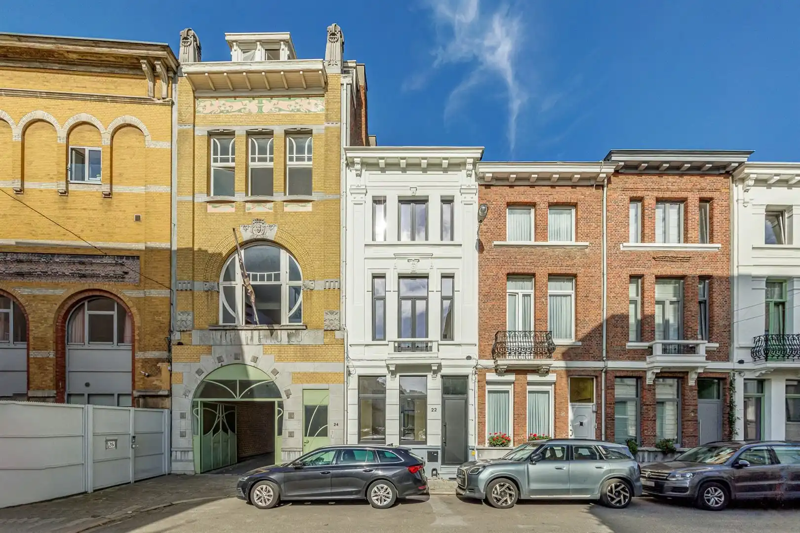 Stadshuis met karakter, tuin én 4 slaapkamers in Harmonie foto {{pictureIndex}}