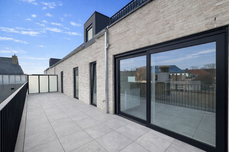 Appartement op eerste verdiep met groot leefterras. foto 5