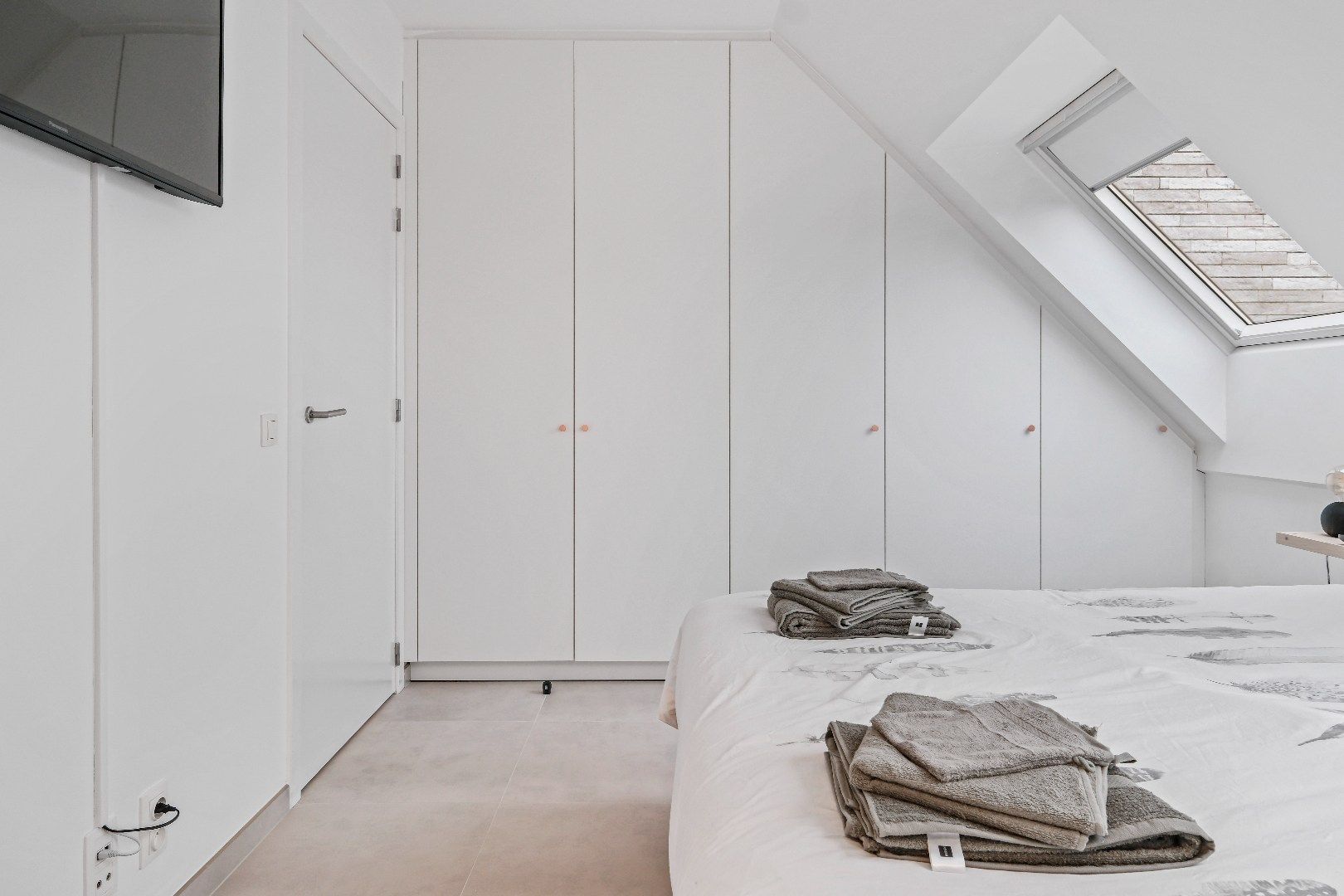 Instapklaar appartement met 2 slaapkamers en staanplaats in Ieper-centrum foto 9