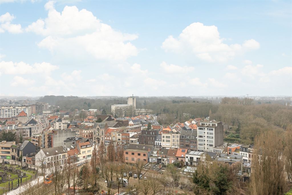 Instapklaar appartement met panoramisch terras foto 4