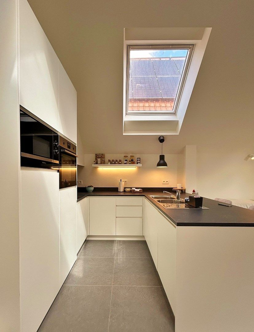 Volledig vernieuwd appartement met terras in Ieper centrum foto 3