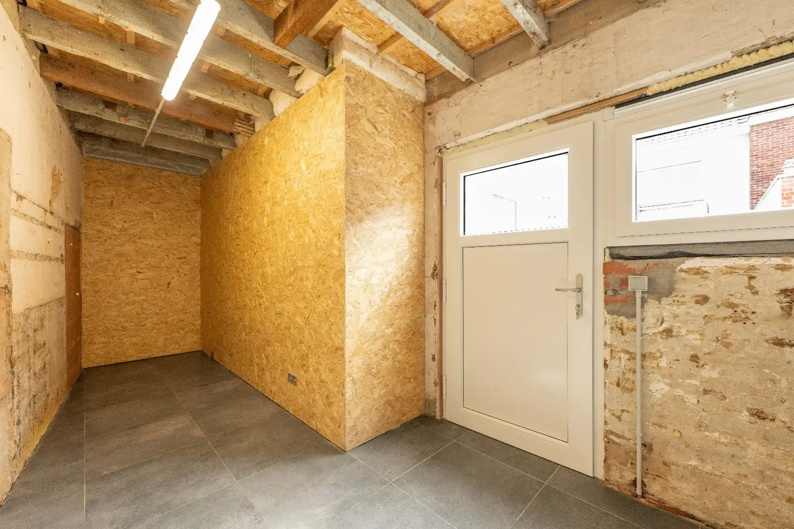 VOLLEDIG GERENOVEERDE, ZEER RUIME WONING VLAKBIJ CENTRUM ARDOOIE foto 20