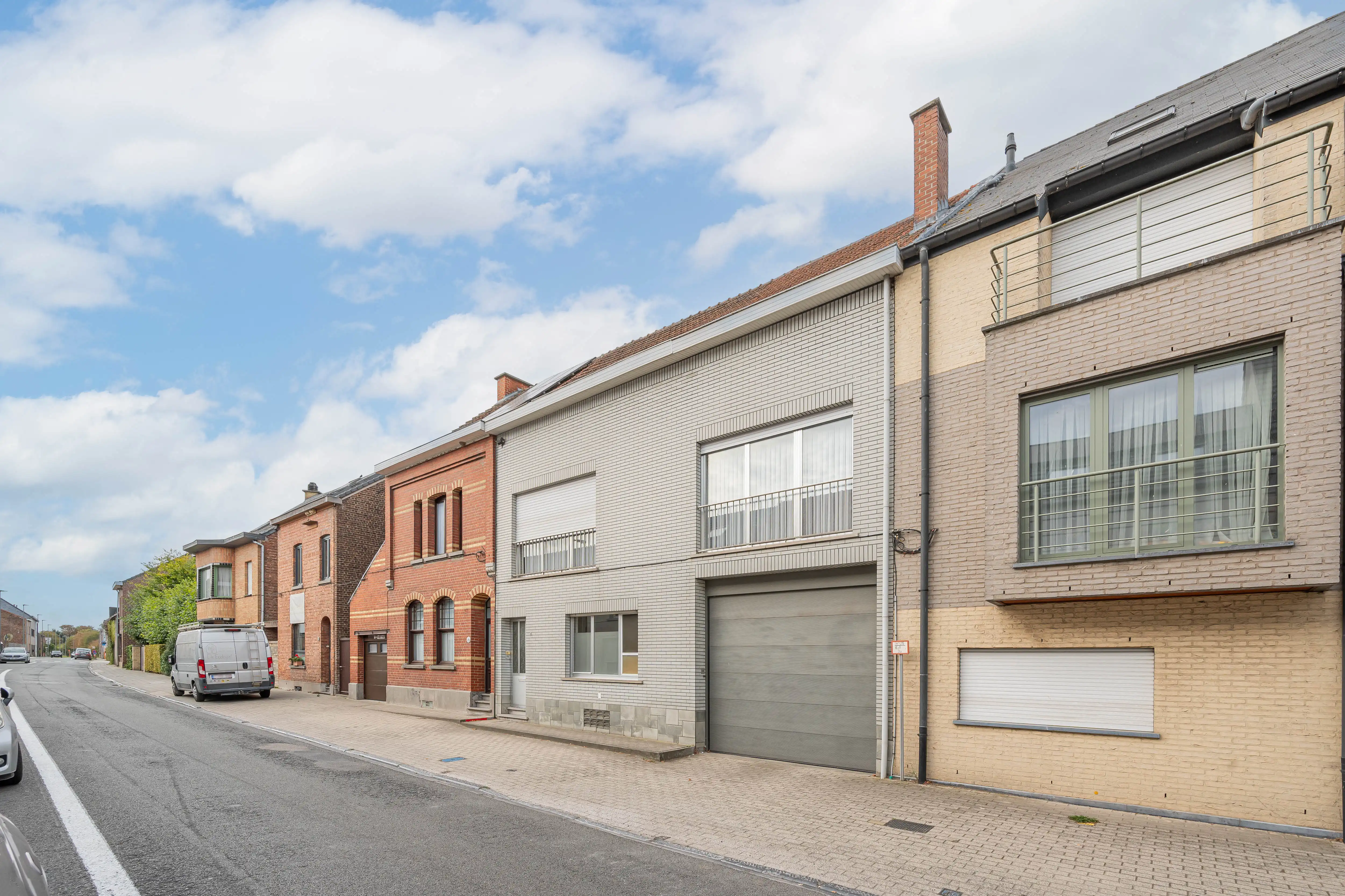 Ruime woning met 5 slaapkamers, inpandig magazijn en tuin foto 23