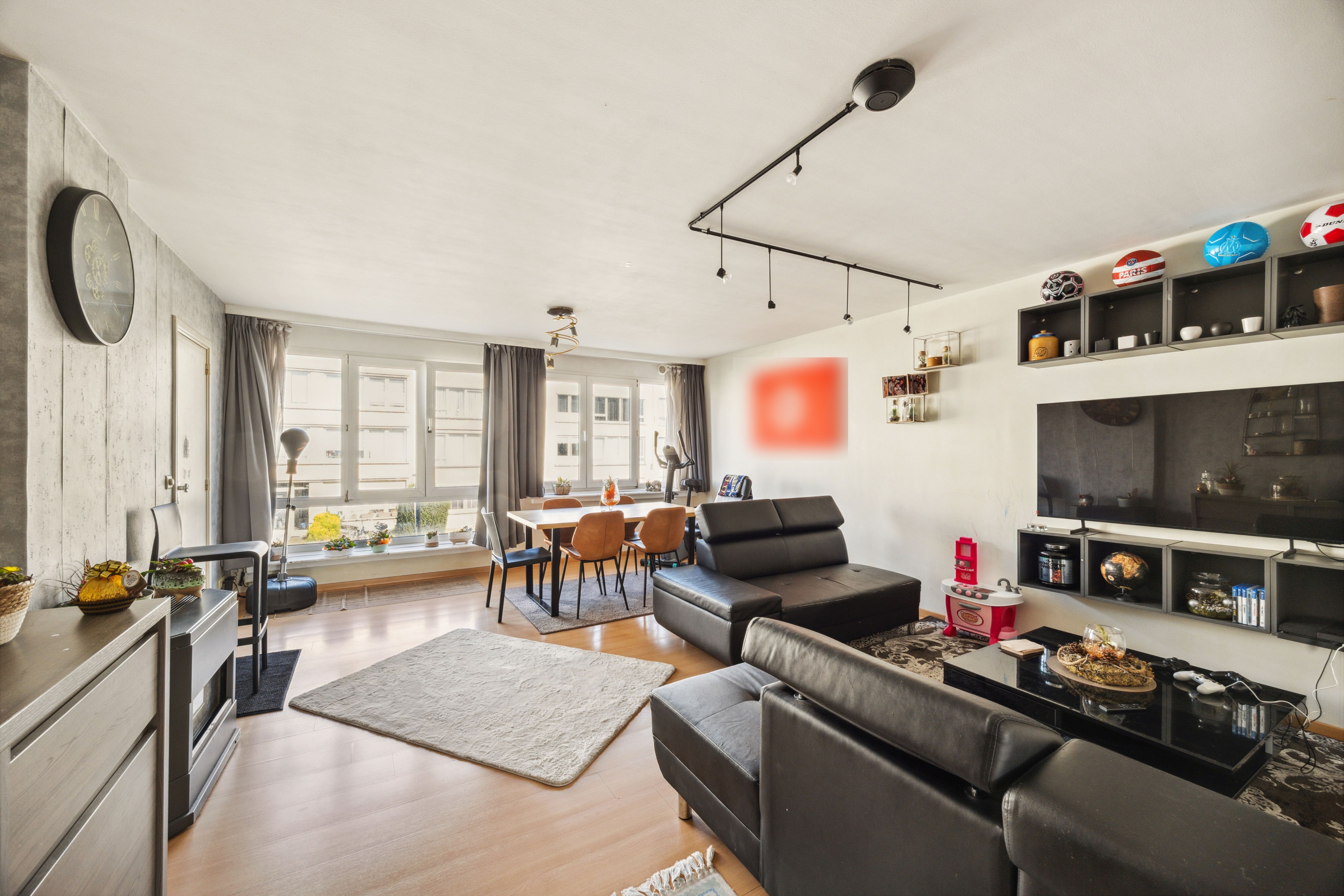 Verzorgd twee slaapkamer appartement op goede locatie in Deurne! foto {{pictureIndex}}