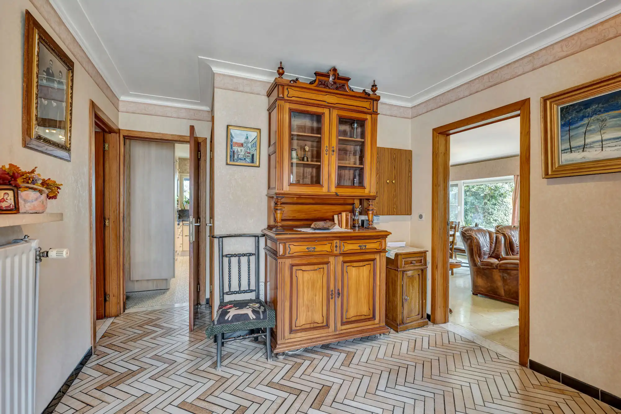 Ruime bungalow met uitzonderlijk potentieel op toplocatie foto 3