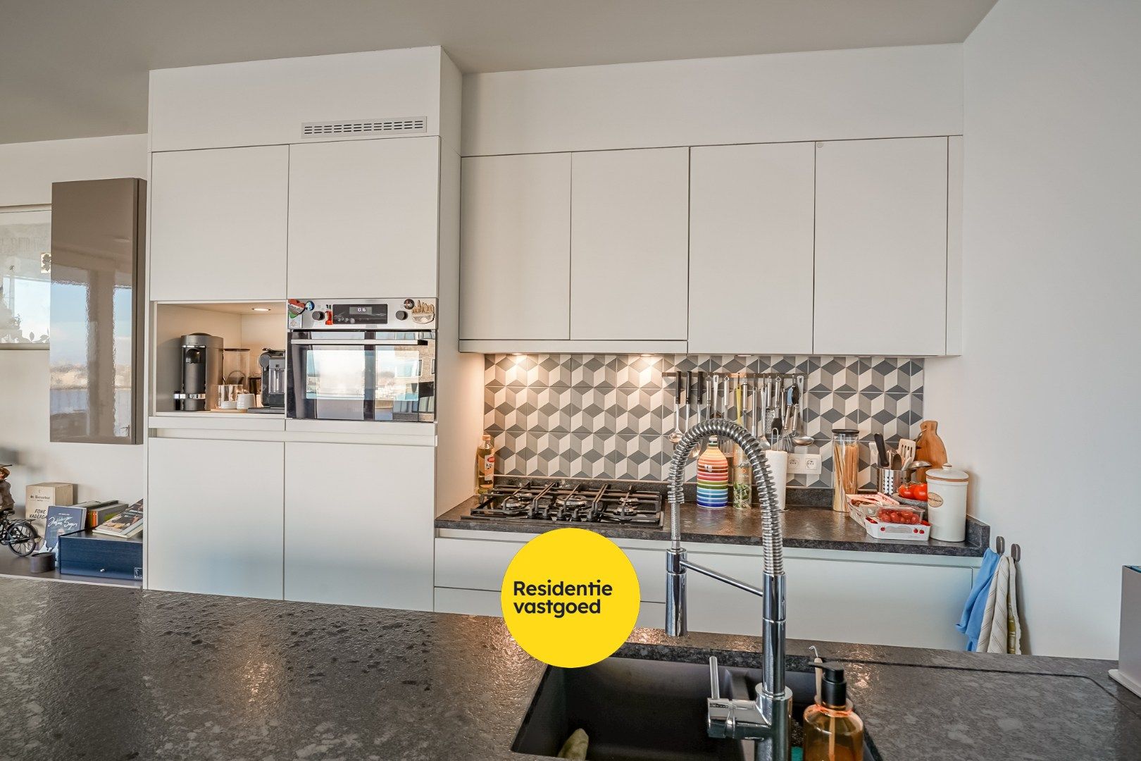 Modern energiezuinig 2-slaapkamerappartement met zicht op de Spuikom foto 9