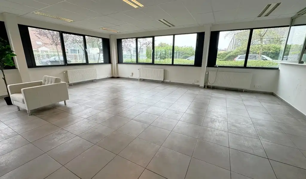 Logistiek magazijn met kantoren te huur in Prologis Park Bornem DC1 foto 8