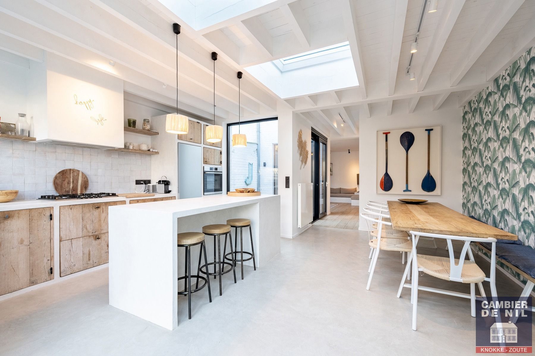 Instapklare, gemeubelde rijwoning met 5 slaapkamers en tuin – hartje Oud-Knokke foto 3