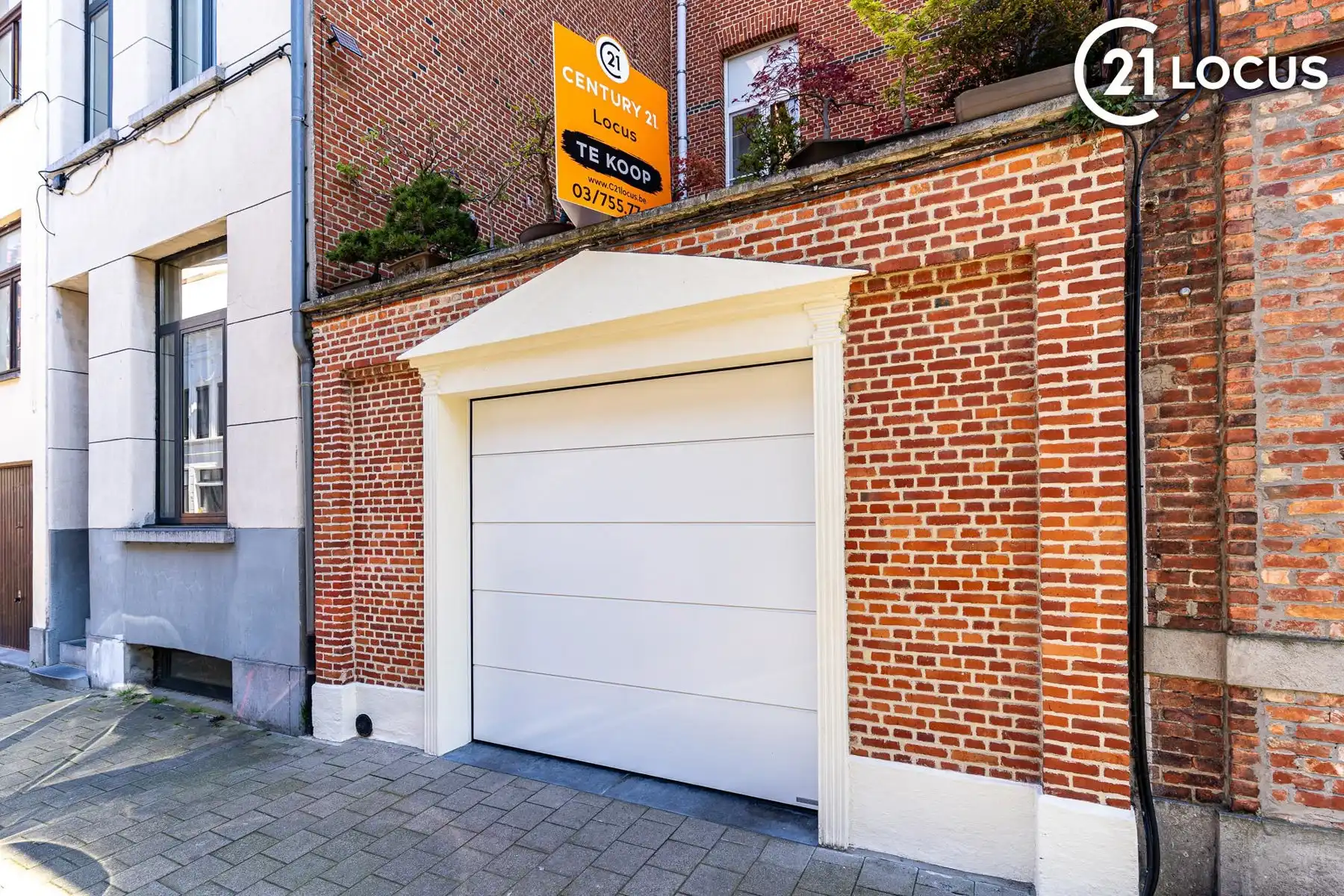 Karaktervolle herenwoning in geliefd Zurenborg foto 16