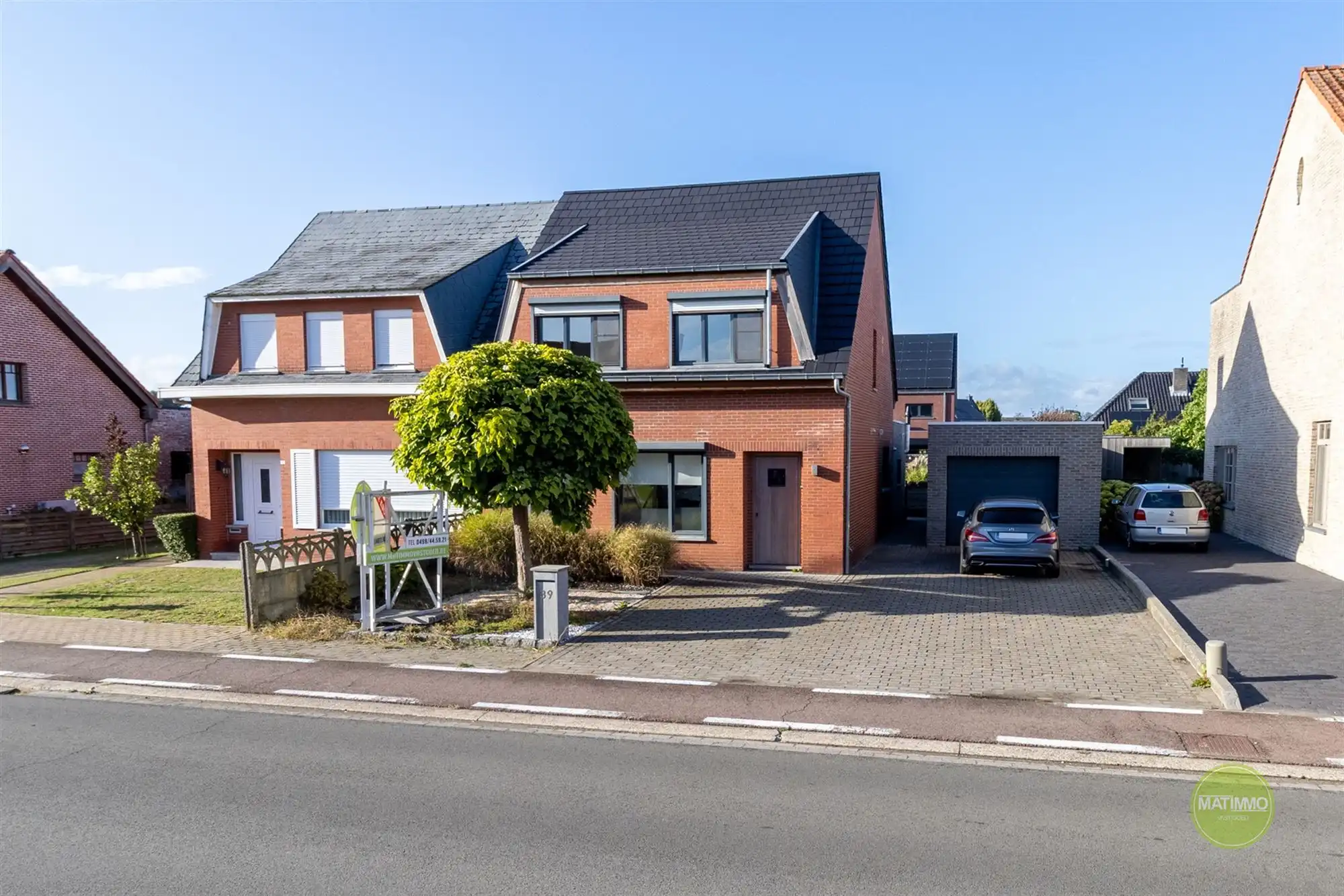 Instapklare gezinswoning met tuin in Dessel foto {{pictureIndex}}