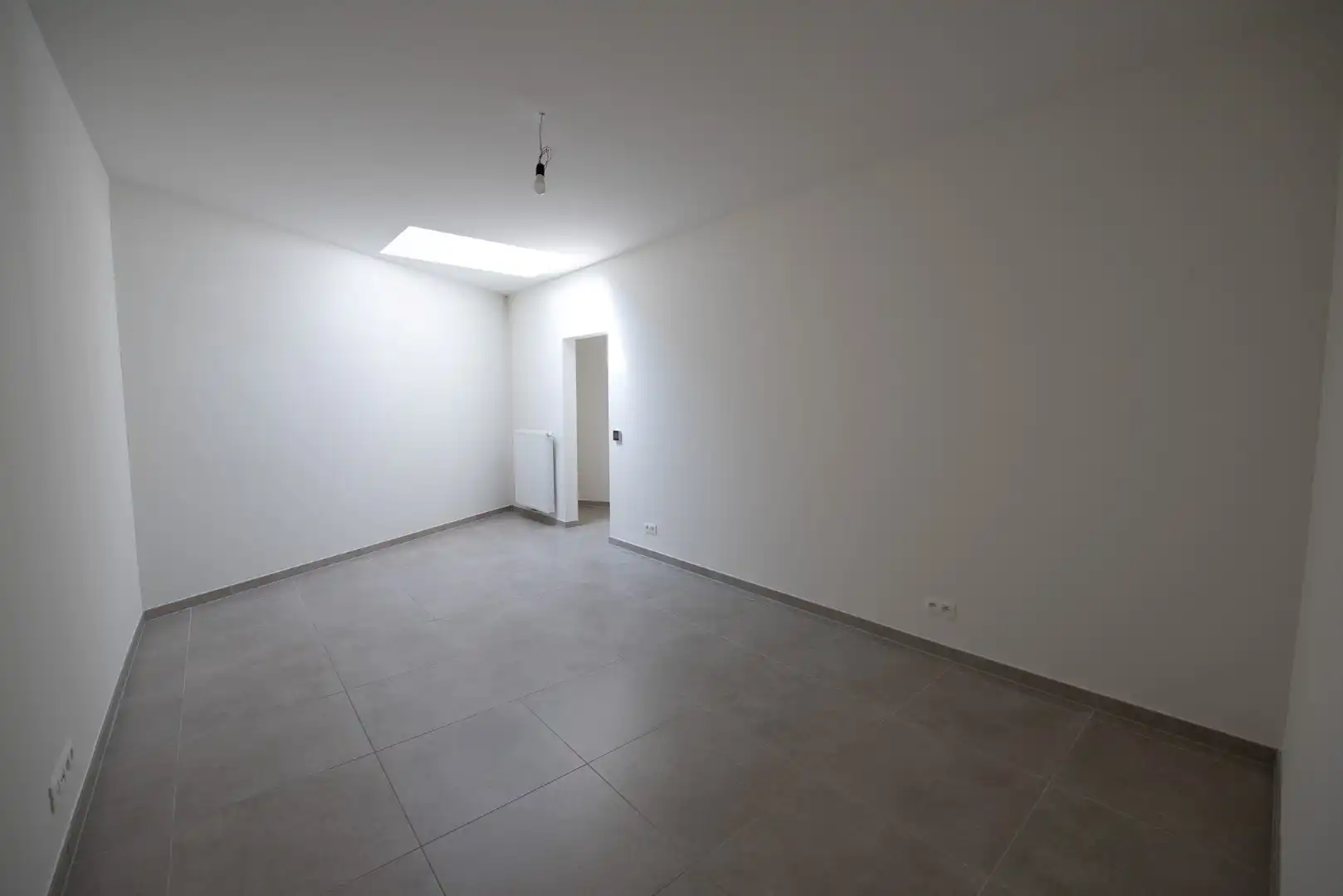 Prachtig gelijkvloers appartement van 147m² te Sint-Eloois-Vijve met tuintje en overdekt terras.  foto 11