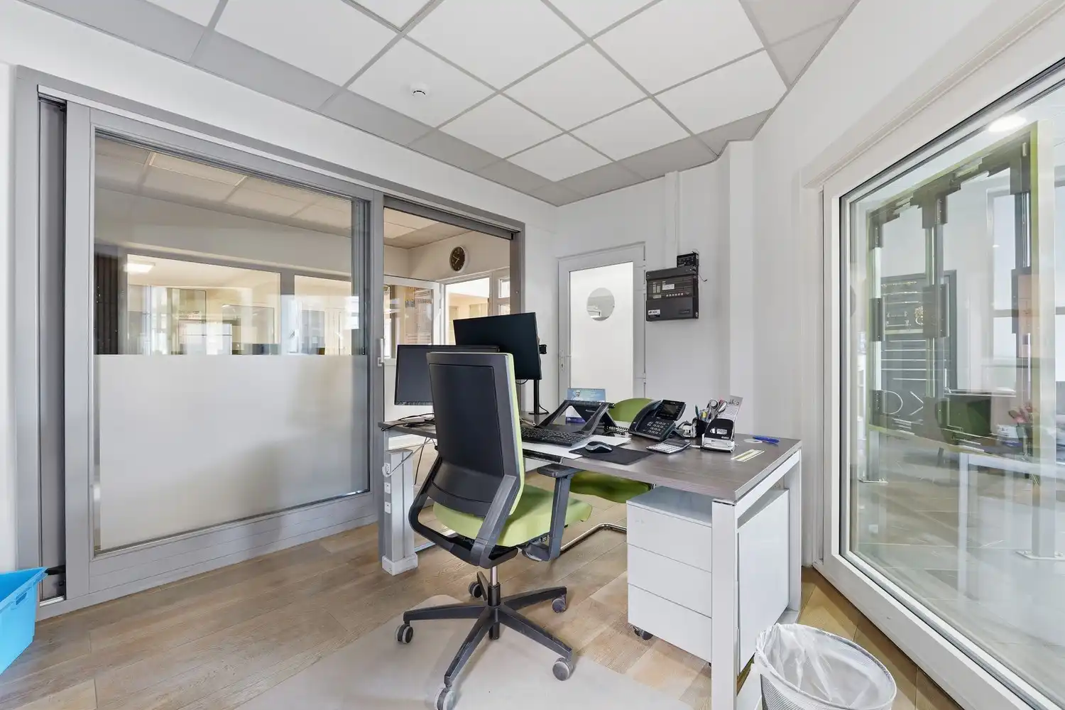 Multifunctioneel gebouw met woonst foto 16